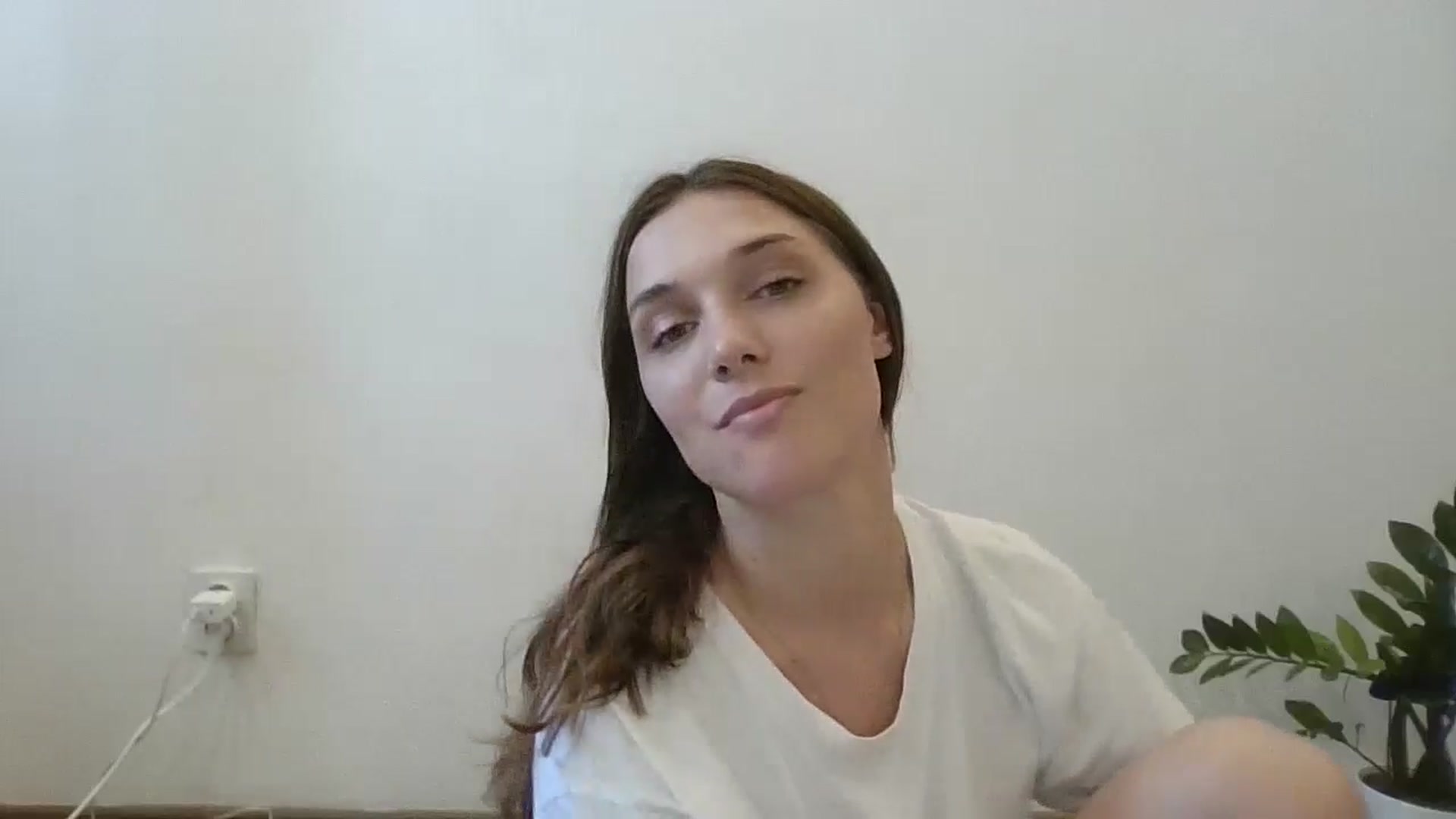 Gallery image thumbnail from HaleyReed's myfreecams stream on, 06/30/2024, 12:36 image 14 of 20