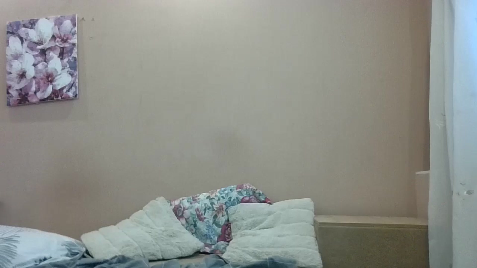 Gallery image thumbnail from HaleyReed's myfreecams stream on, 07/01/2024, 16:20 image 18 of 20