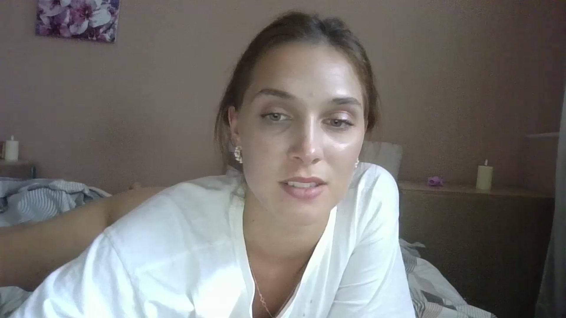 Gallery image thumbnail from HaleyReed's myfreecams stream on, 07/20/2024, 13:14 image 10 of 20
