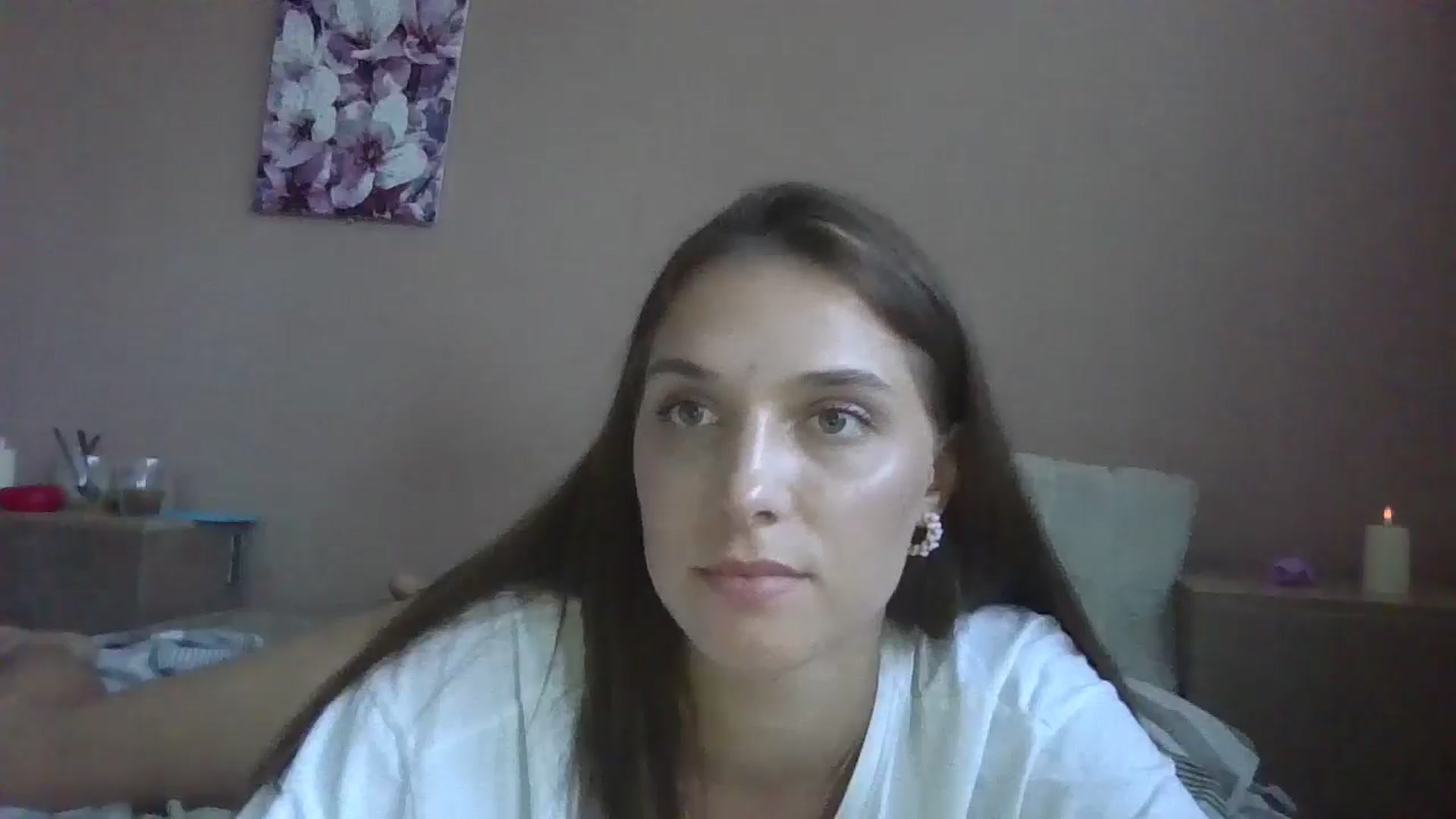 Gallery image thumbnail from HaleyReed's myfreecams stream on, 07/20/2024, 15:14 image 16 of 20