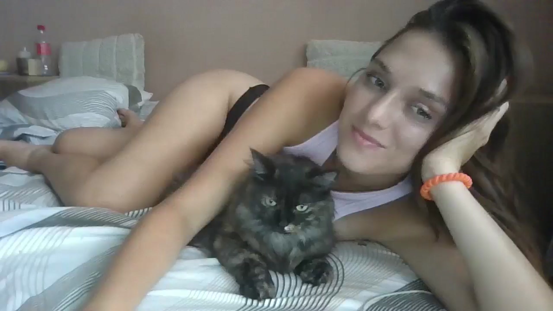 Gallery image thumbnail from HaleyReed's myfreecams stream on, 07/23/2024, 14:20 image 1 of 20