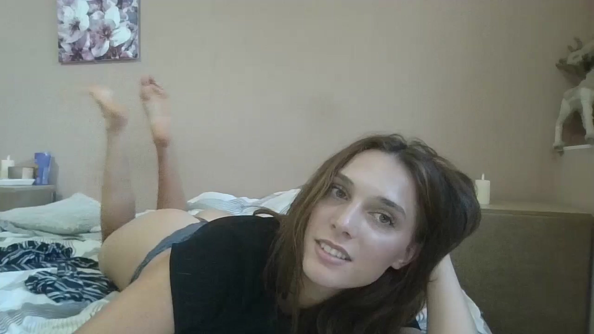 Gallery image thumbnail from HaleyReed's myfreecams stream on, 08/05/2024, 14:35 image 12 of 20