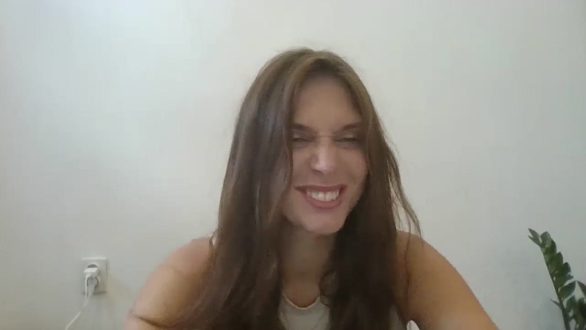 Gallery image thumbnail from HaleyReed's myfreecams stream on, 08/06/2024, 10:54 image 3 of 20