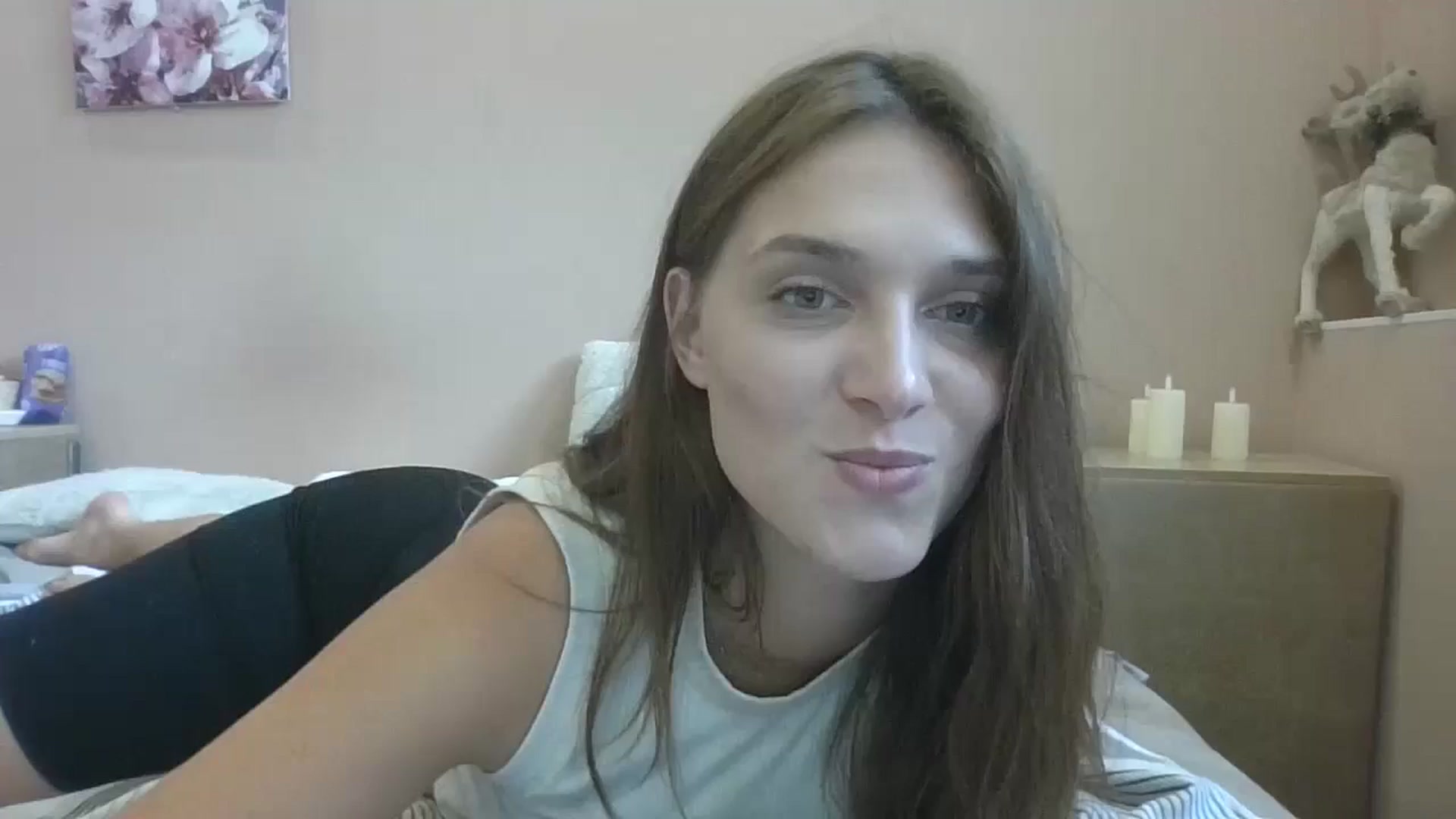 Gallery image thumbnail from HaleyReed's myfreecams stream on, 08/06/2024, 12:30 image 18 of 20