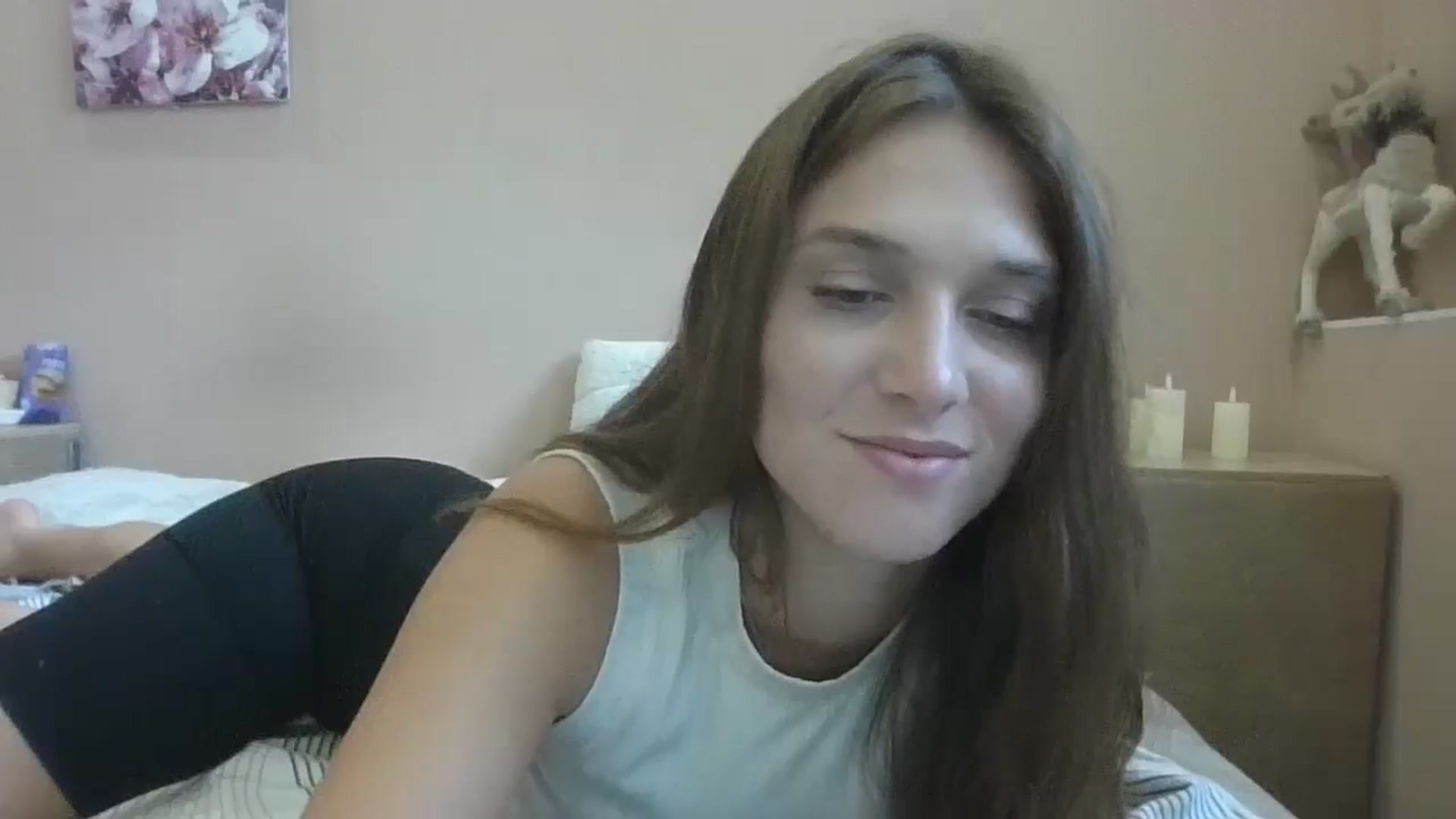 Gallery image thumbnail from HaleyReed's myfreecams stream on, 08/06/2024, 12:30 image 14 of 20
