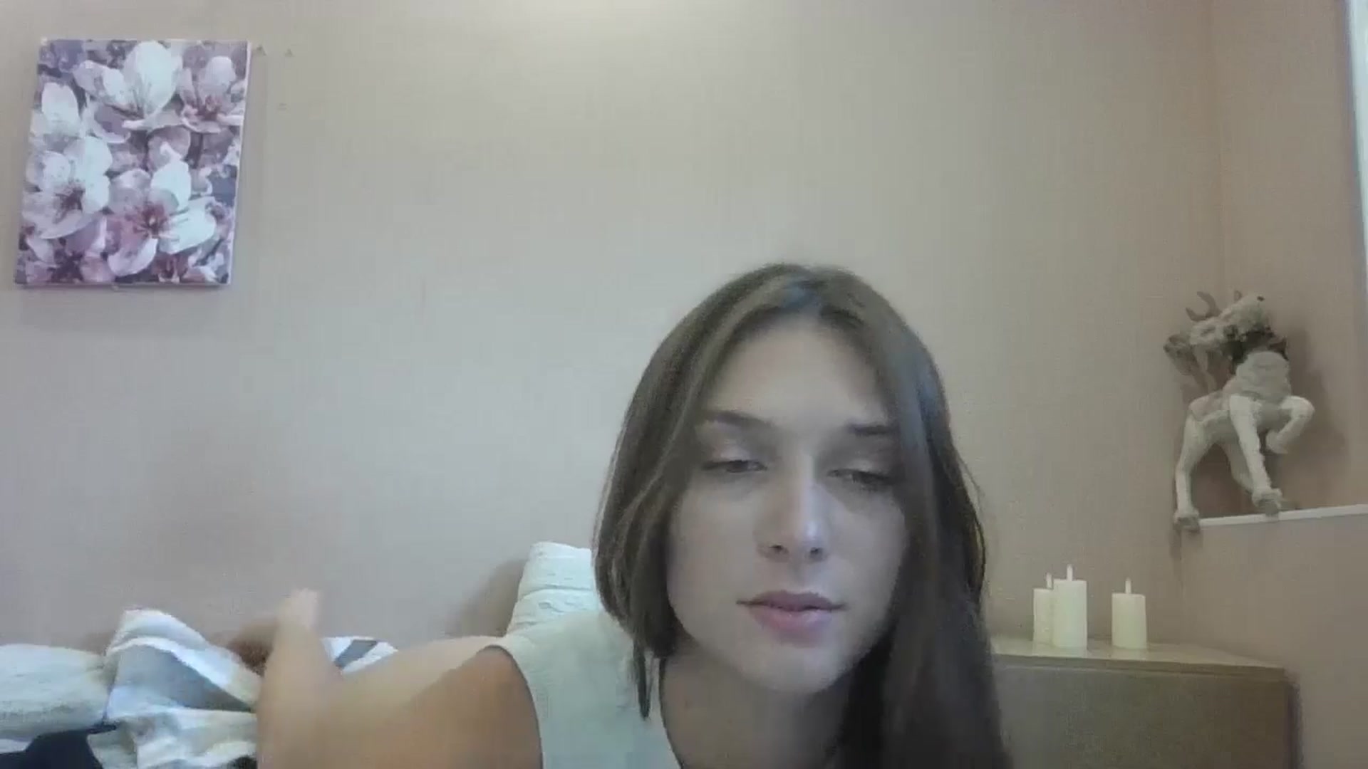 Gallery image thumbnail from HaleyReed's myfreecams stream on, 08/06/2024, 13:05 image 3 of 20