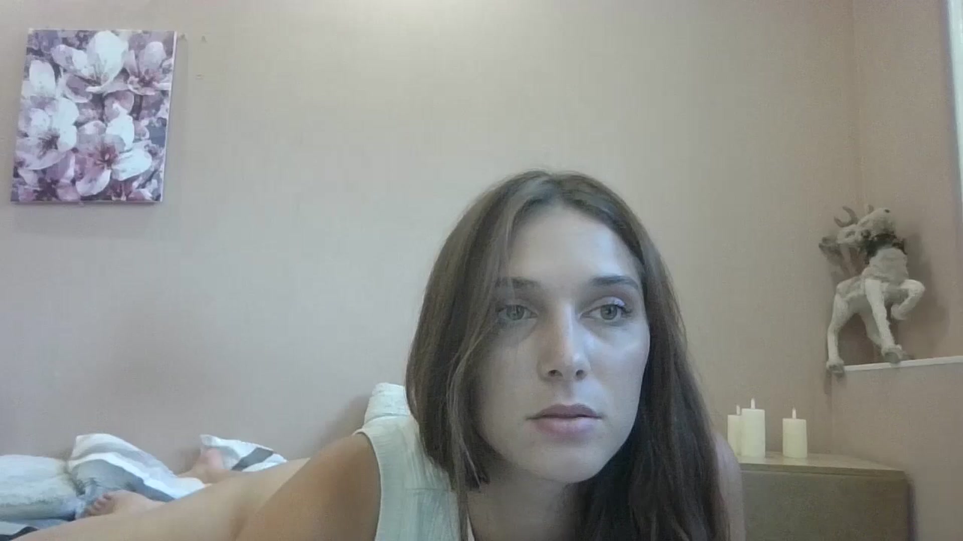Gallery image thumbnail from HaleyReed's myfreecams stream on, 08/06/2024, 13:05 image 6 of 20