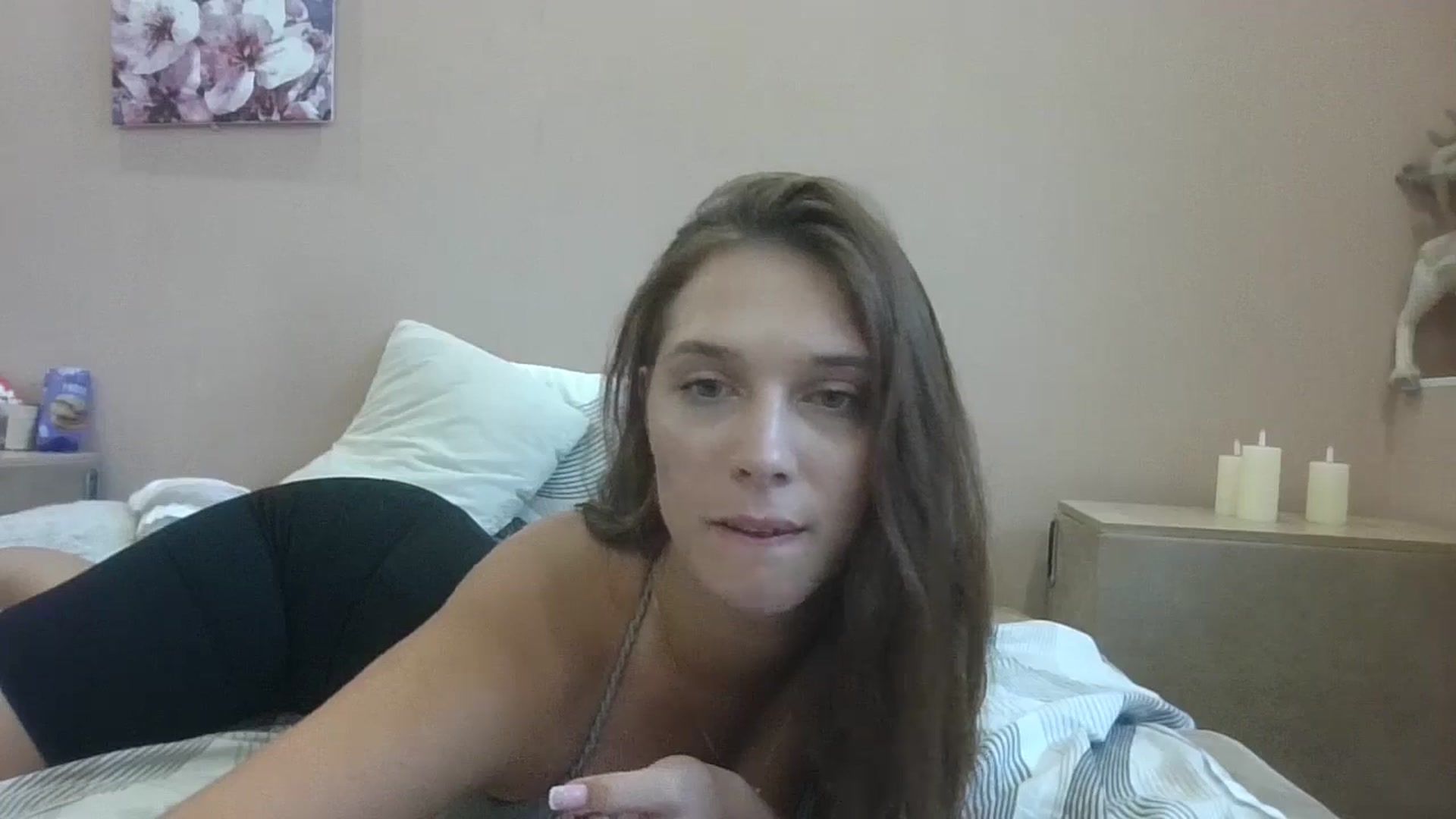 Gallery image thumbnail from HaleyReed's myfreecams stream on, 08/06/2024, 15:00 image 8 of 20