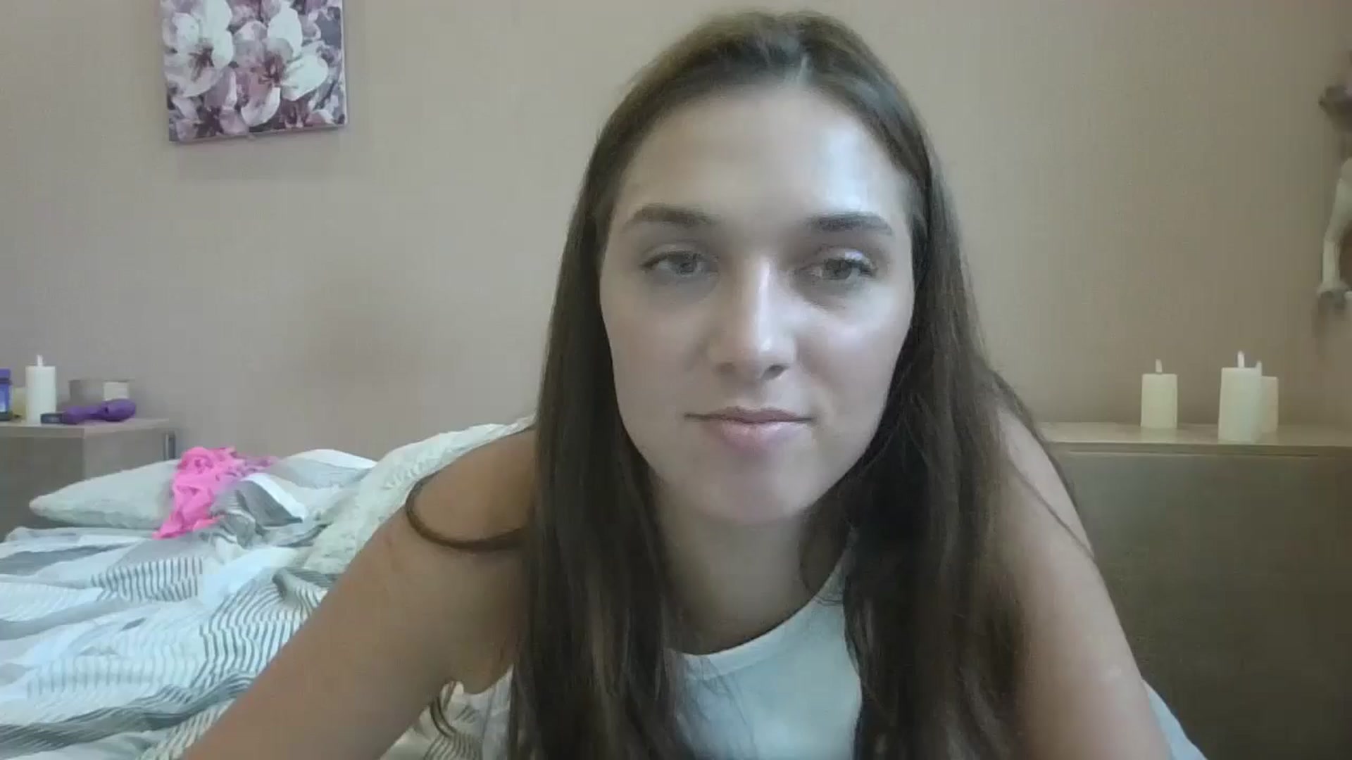 Gallery image thumbnail from HaleyReed's myfreecams stream on, 08/07/2024, 13:18 image 8 of 20