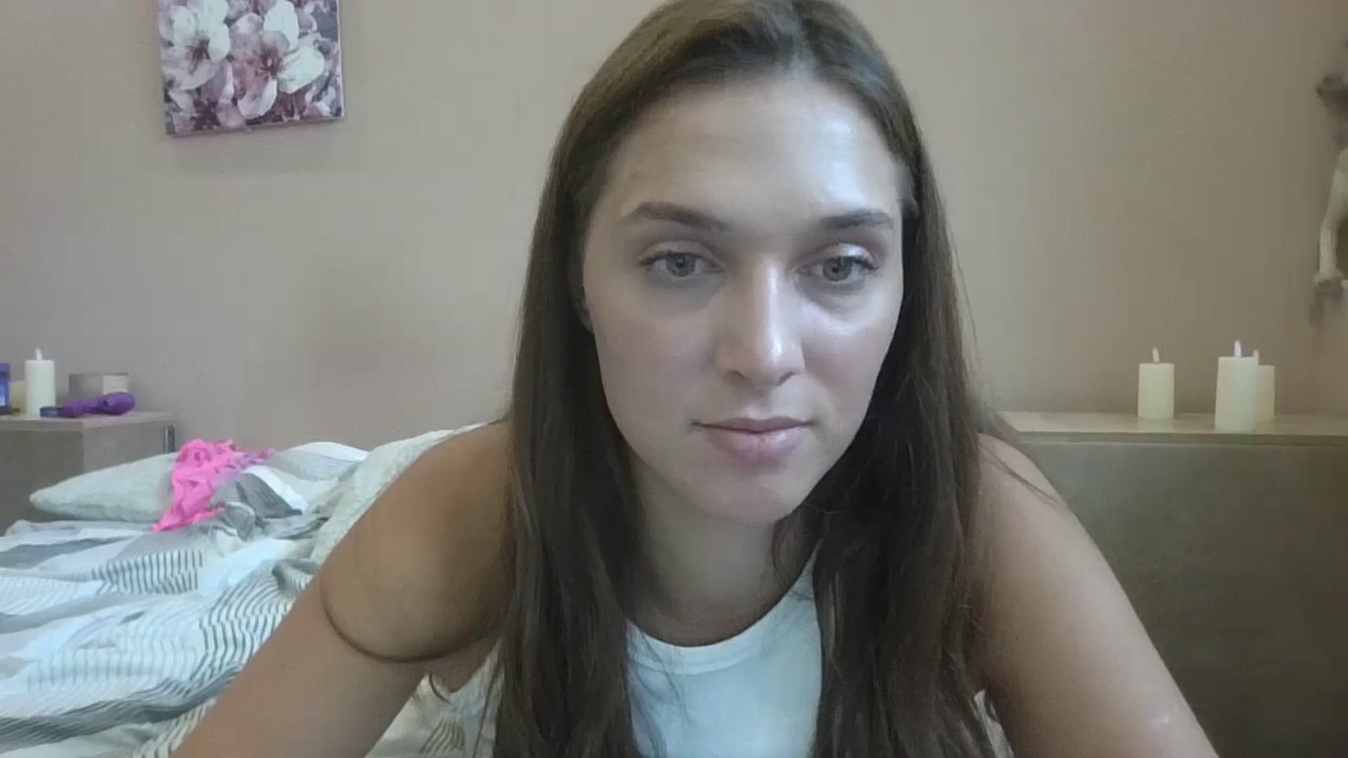 Gallery image thumbnail from HaleyReed's myfreecams stream on, 08/07/2024, 13:18 image 9 of 20