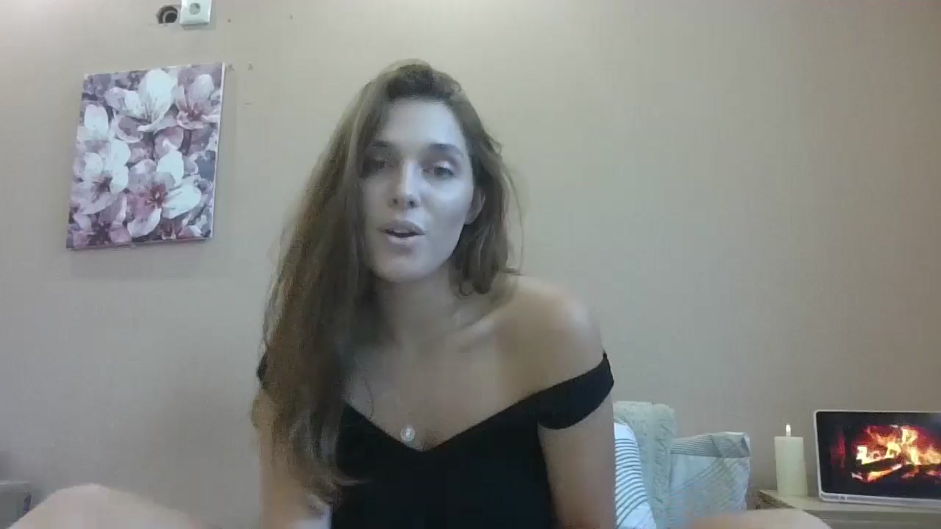Gallery image thumbnail from HaleyReed's myfreecams stream on, 08/09/2024, 12:15 image 6 of 20