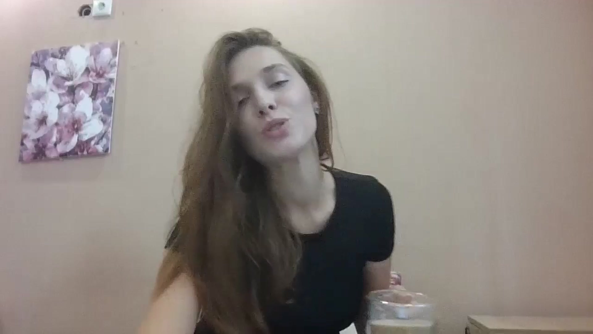 Gallery image thumbnail from HaleyReed's myfreecams stream on, 08/12/2024, 08:57 image 12 of 20