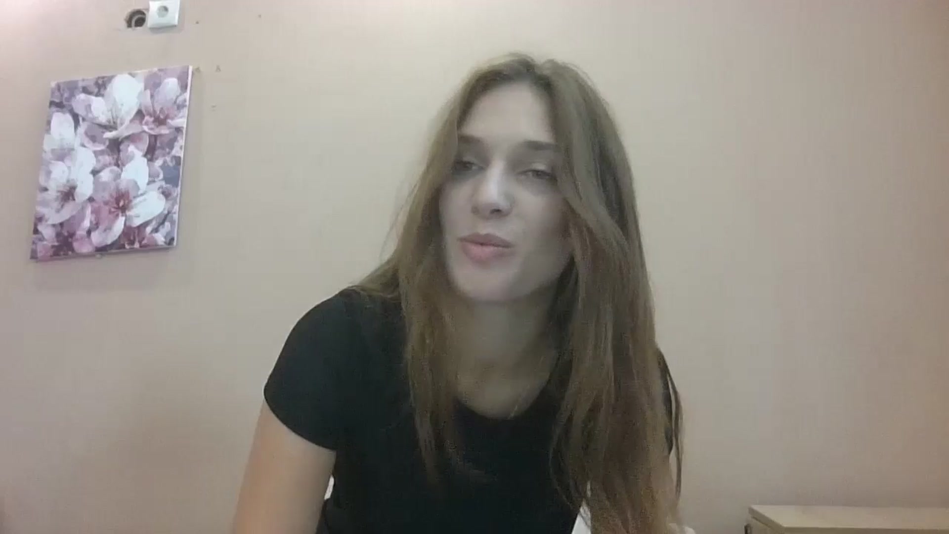 Gallery image thumbnail from HaleyReed's myfreecams stream on, 08/12/2024, 08:57 image 17 of 20
