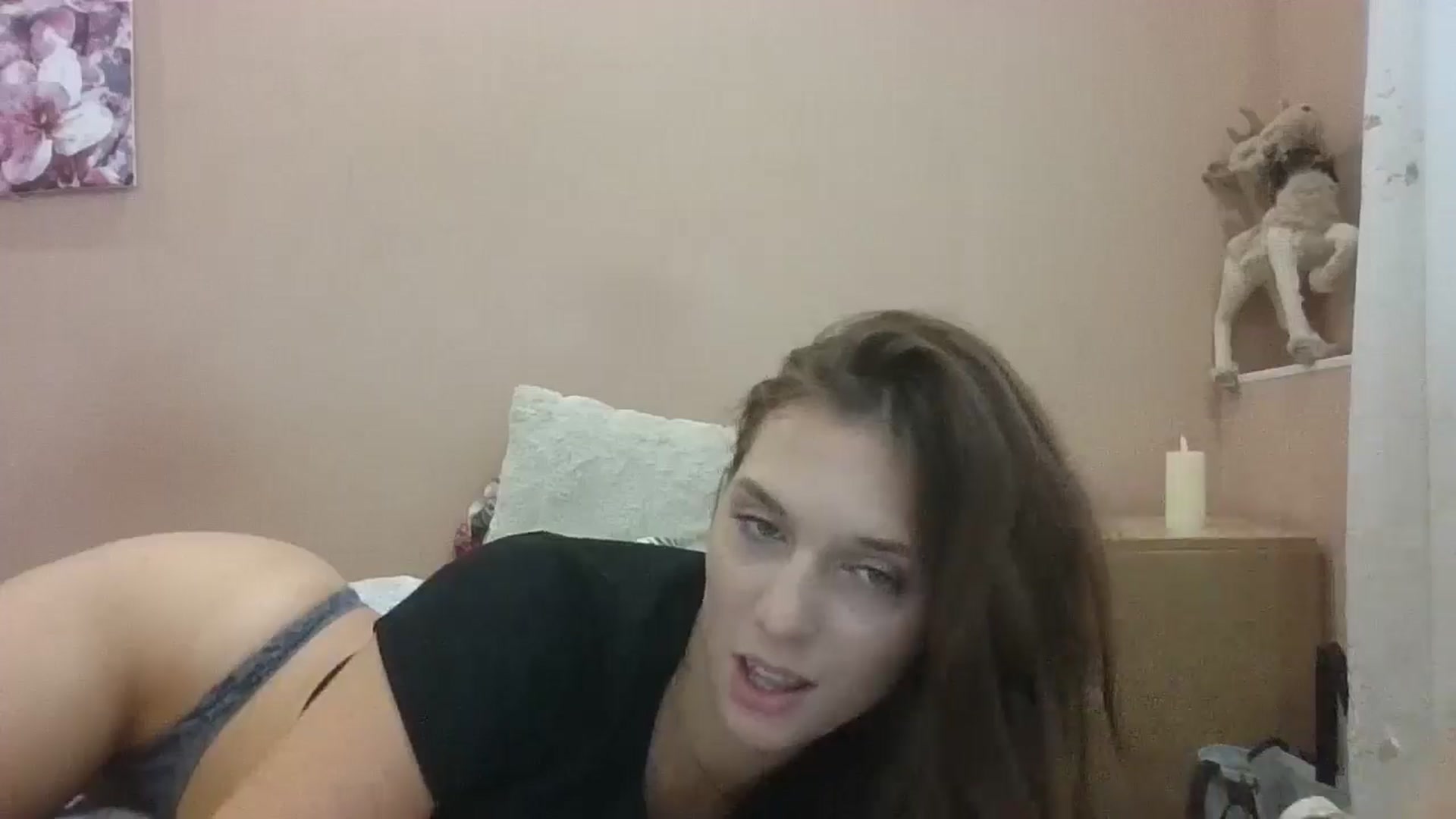 Gallery image thumbnail from HaleyReed's myfreecams stream on, 08/12/2024, 10:10 image 12 of 20