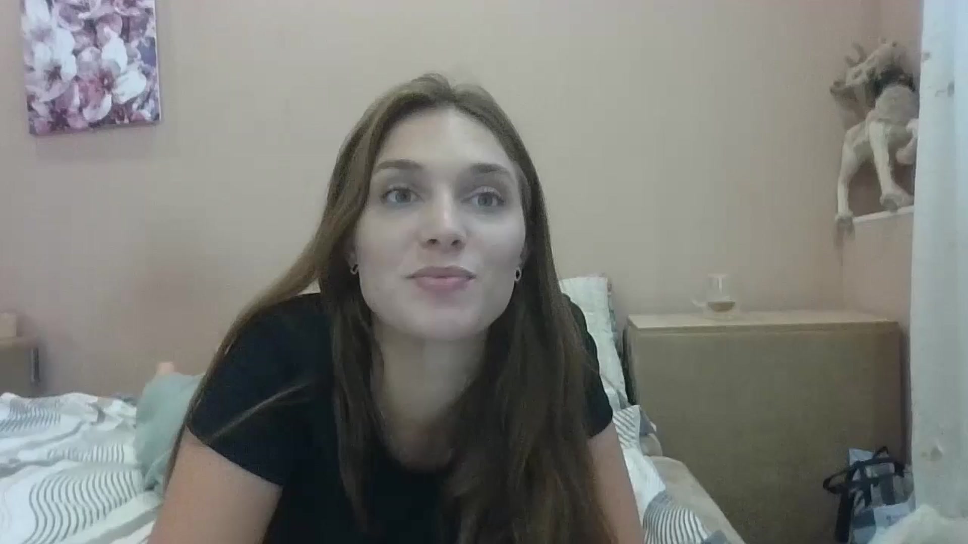 Gallery image thumbnail from HaleyReed's myfreecams stream on, 08/12/2024, 12:32 image 19 of 20