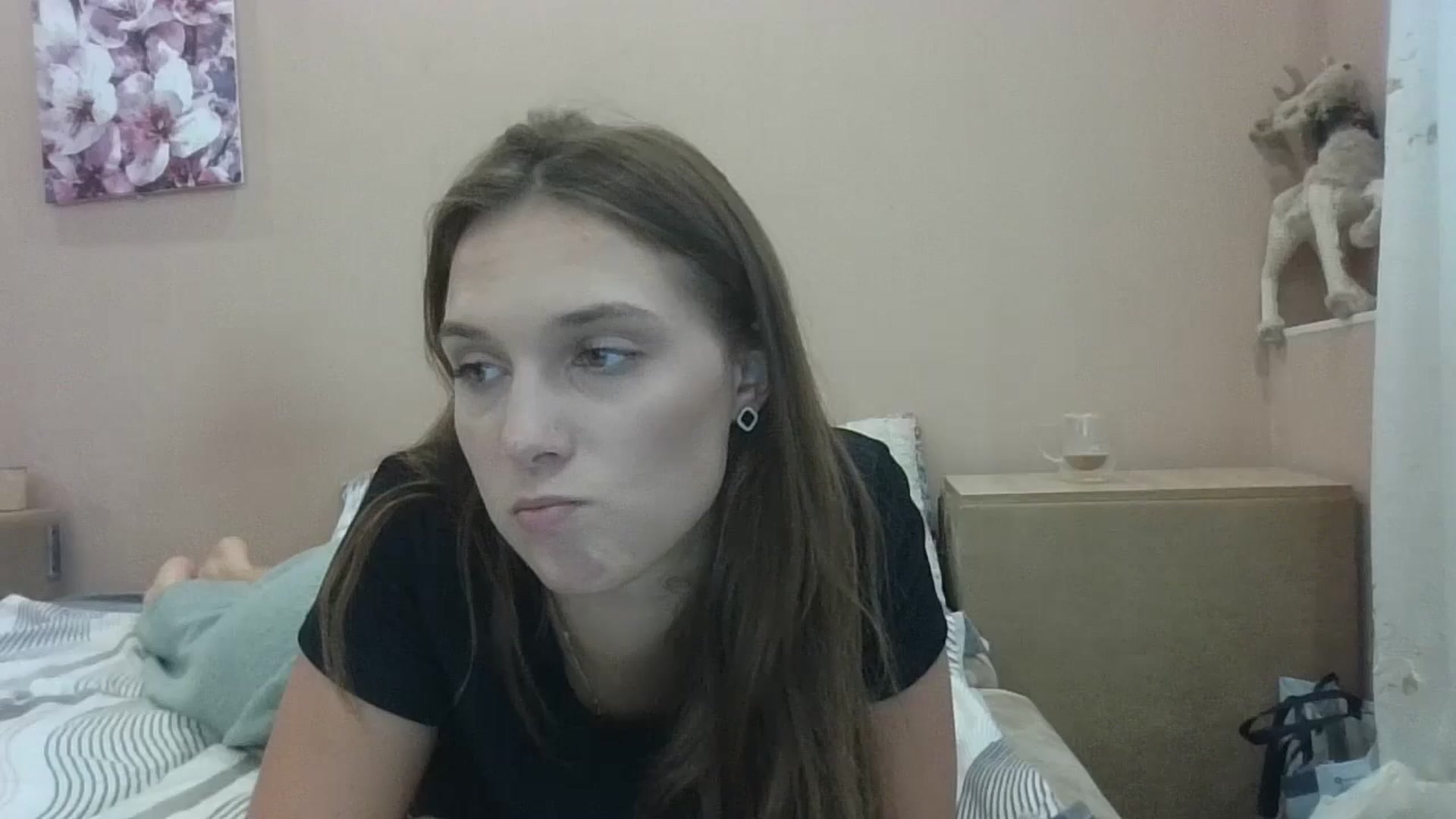 Gallery image thumbnail from HaleyReed's myfreecams stream on, 08/12/2024, 12:32 image 18 of 20