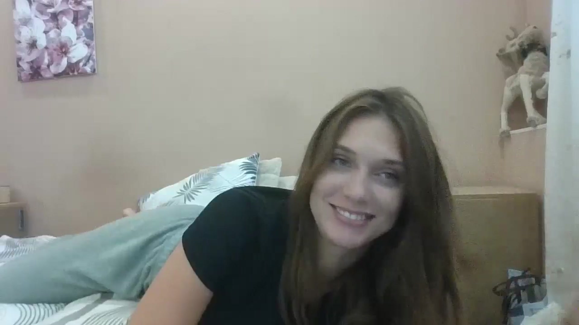 Gallery image thumbnail from HaleyReed's myfreecams stream on, 08/12/2024, 12:32 image 20 of 20