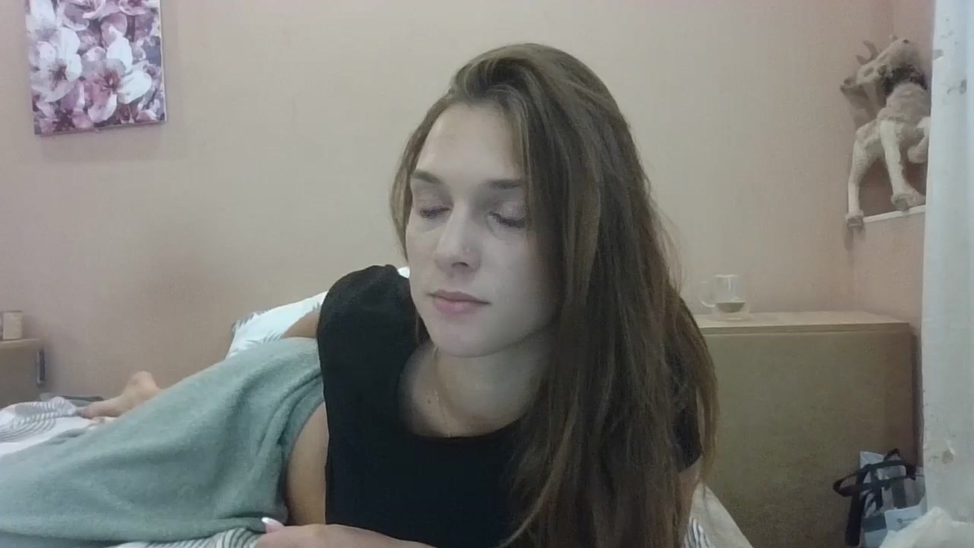 Gallery image thumbnail from HaleyReed's myfreecams stream on, 08/12/2024, 12:32 image 2 of 20