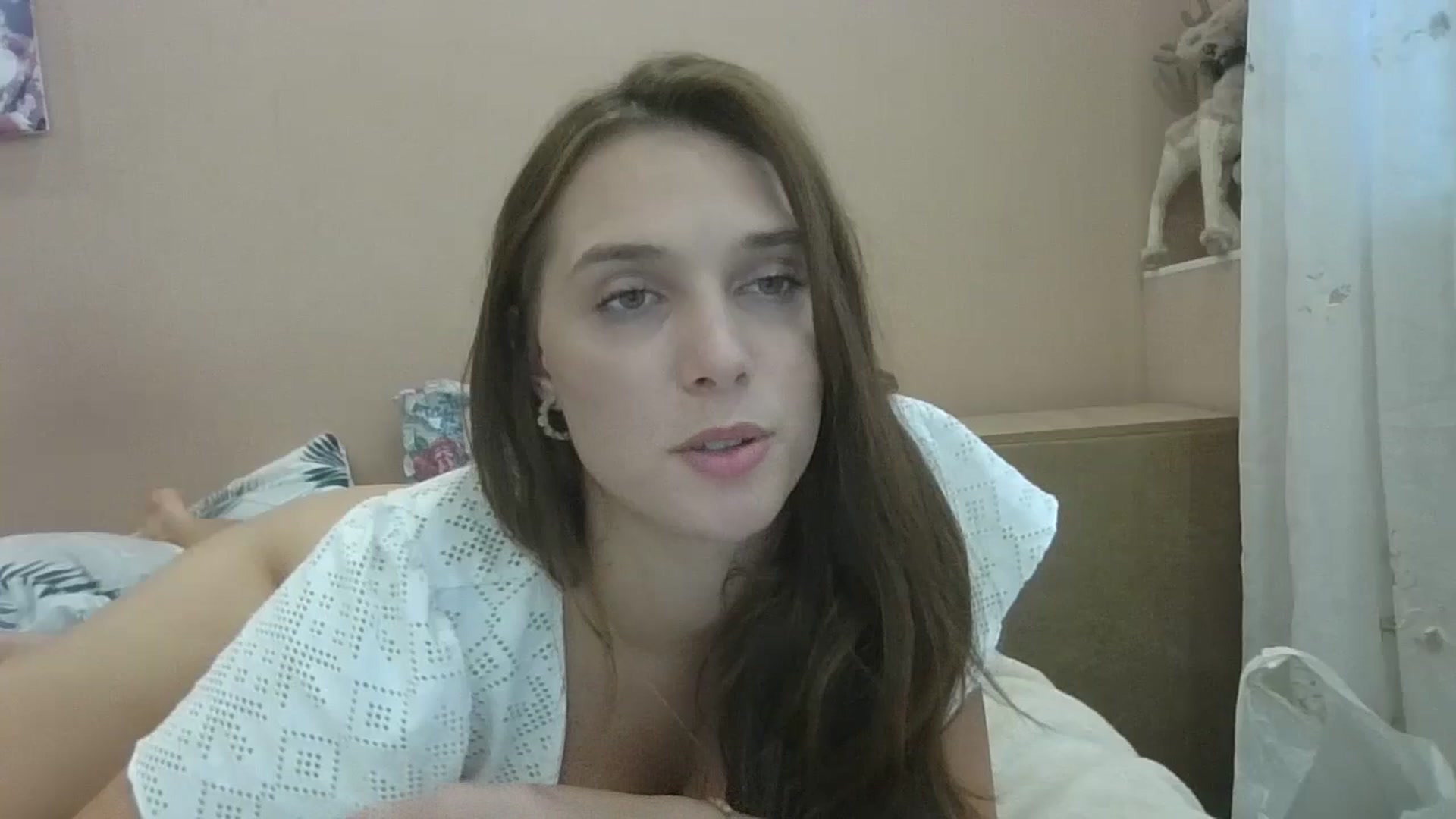 Gallery image thumbnail from HaleyReed's myfreecams stream on, 08/14/2024, 10:51 image 5 of 20
