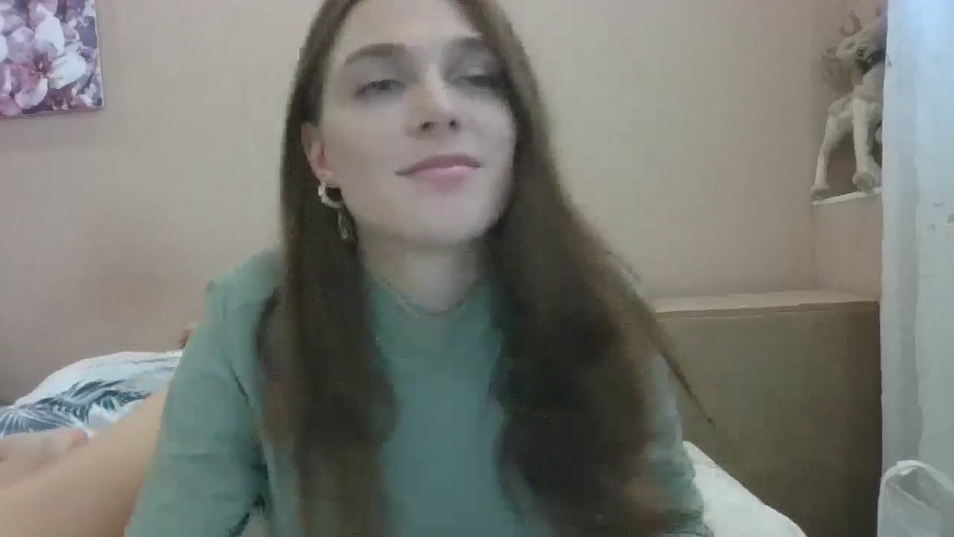 Gallery image thumbnail from HaleyReed's myfreecams stream on, 08/14/2024, 11:36 image 4 of 20