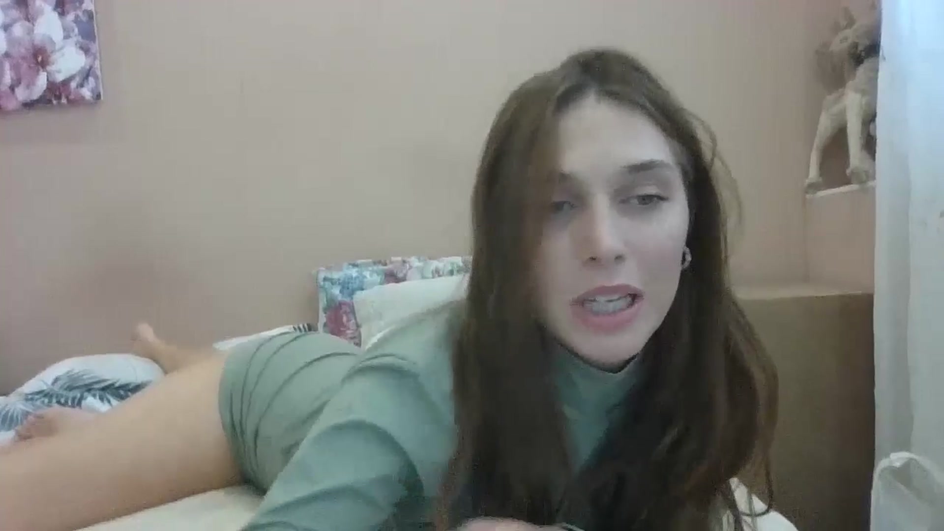 Gallery image thumbnail from HaleyReed's myfreecams stream on, 08/14/2024, 11:36 image 6 of 20