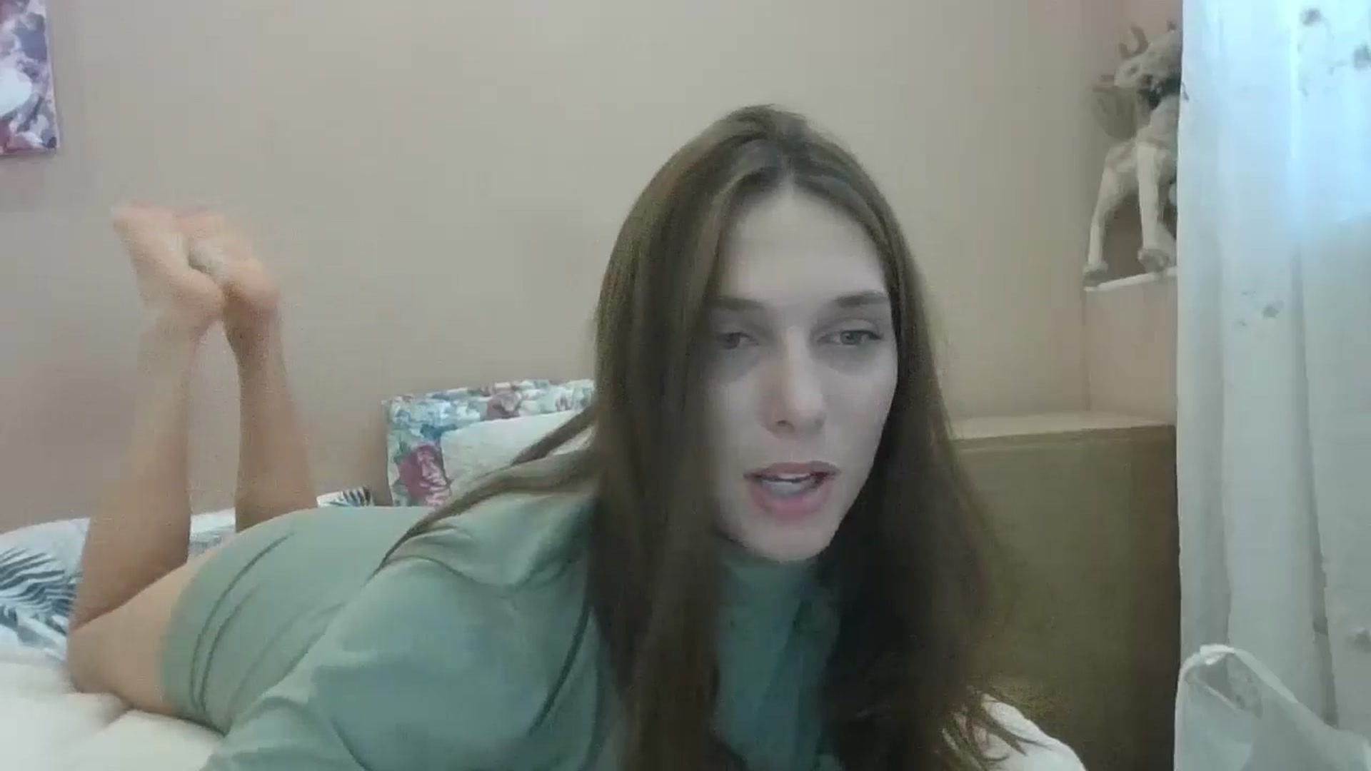 Gallery image thumbnail from HaleyReed's myfreecams stream on, 08/14/2024, 11:36 image 19 of 20