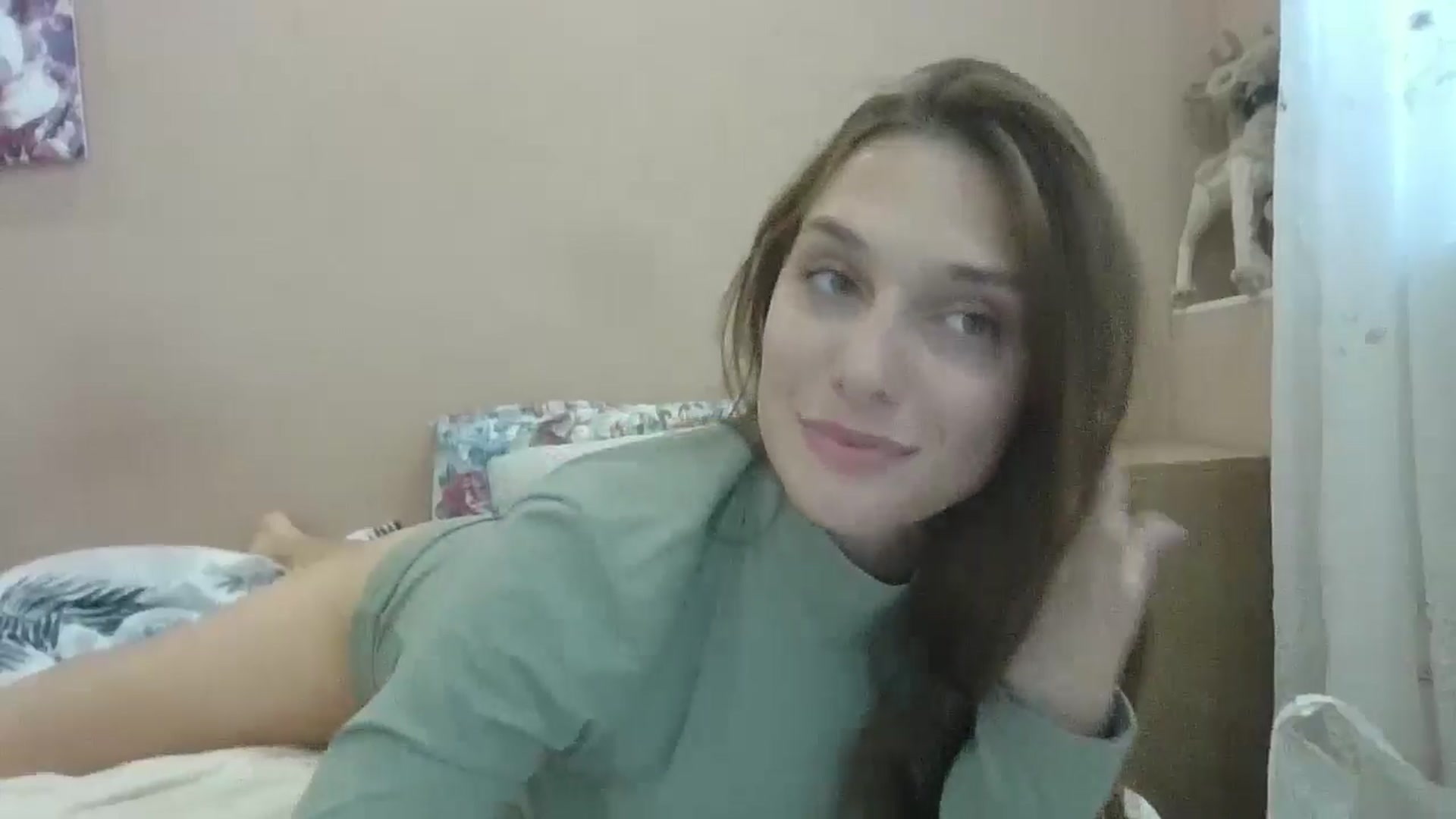 Gallery image thumbnail from HaleyReed's myfreecams stream on, 08/14/2024, 11:36 image 13 of 20