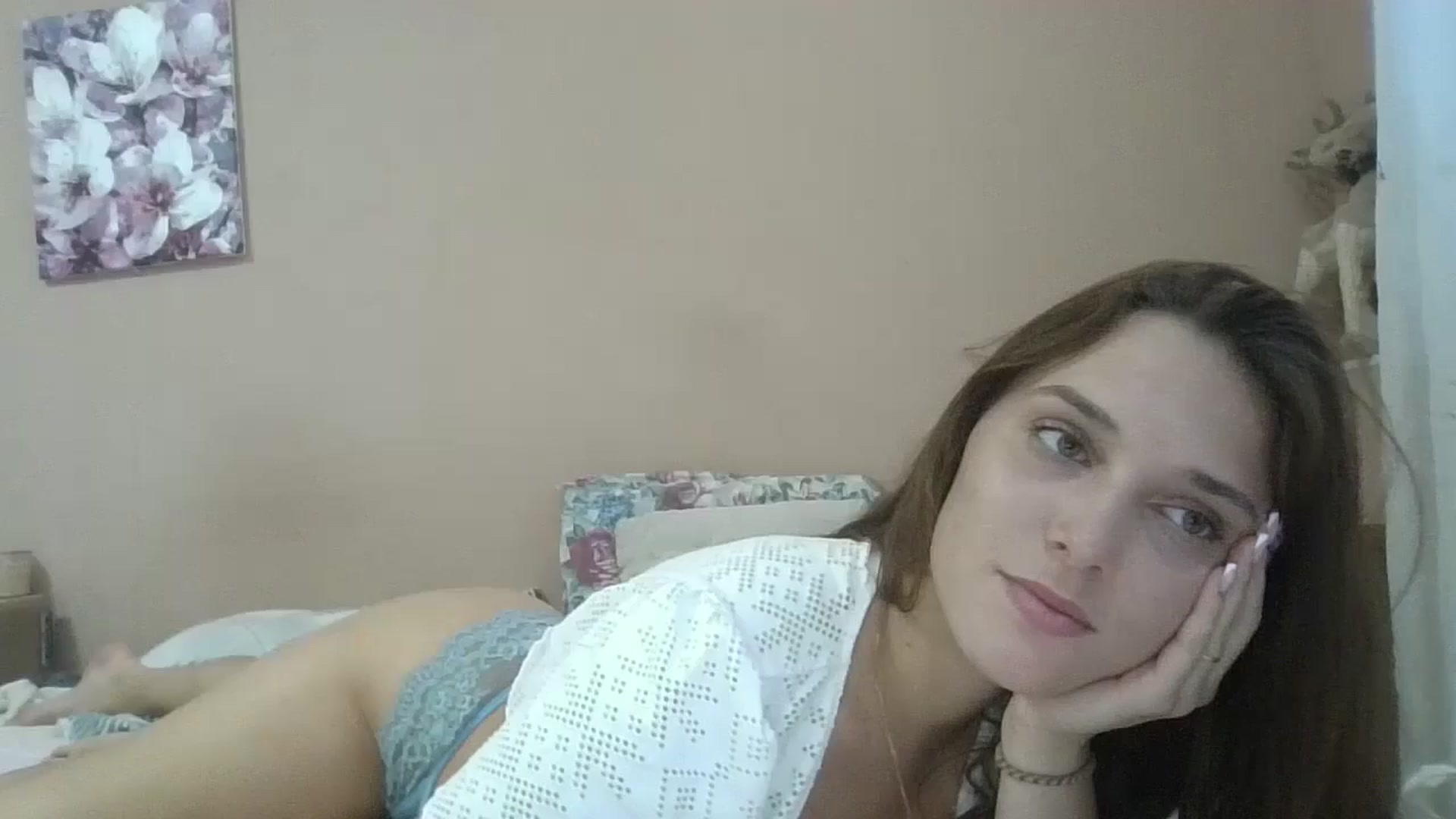 Gallery image thumbnail from HaleyReed's myfreecams stream on, 08/14/2024, 12:35 image 16 of 20