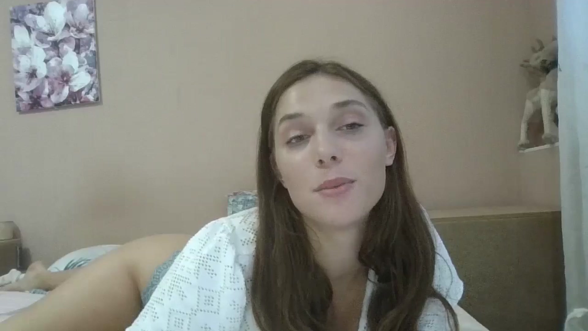 Gallery image thumbnail from HaleyReed's myfreecams stream on, 08/14/2024, 12:35 image 6 of 20
