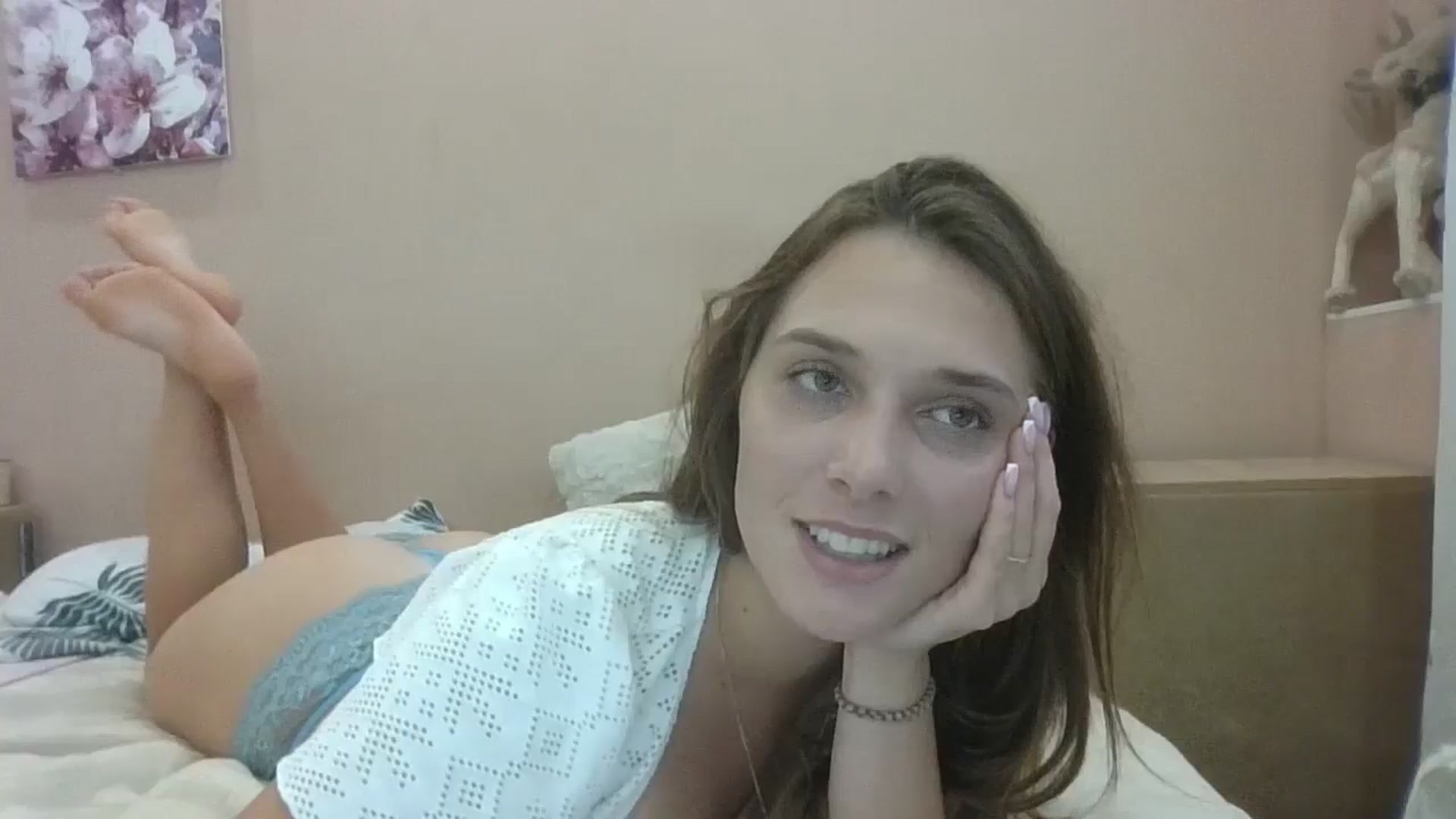 Gallery image thumbnail from HaleyReed's myfreecams stream on, 08/14/2024, 14:05 image 7 of 20