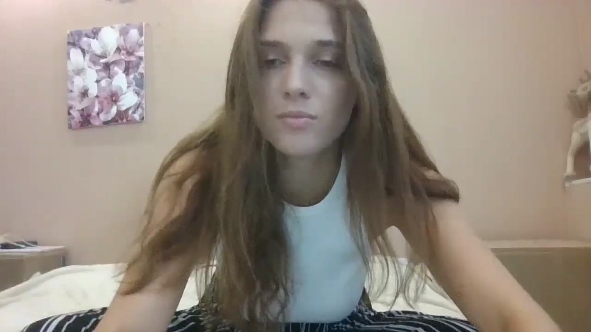 Gallery image thumbnail from HaleyReed's myfreecams stream on, 08/15/2024, 10:25 image 19 of 20
