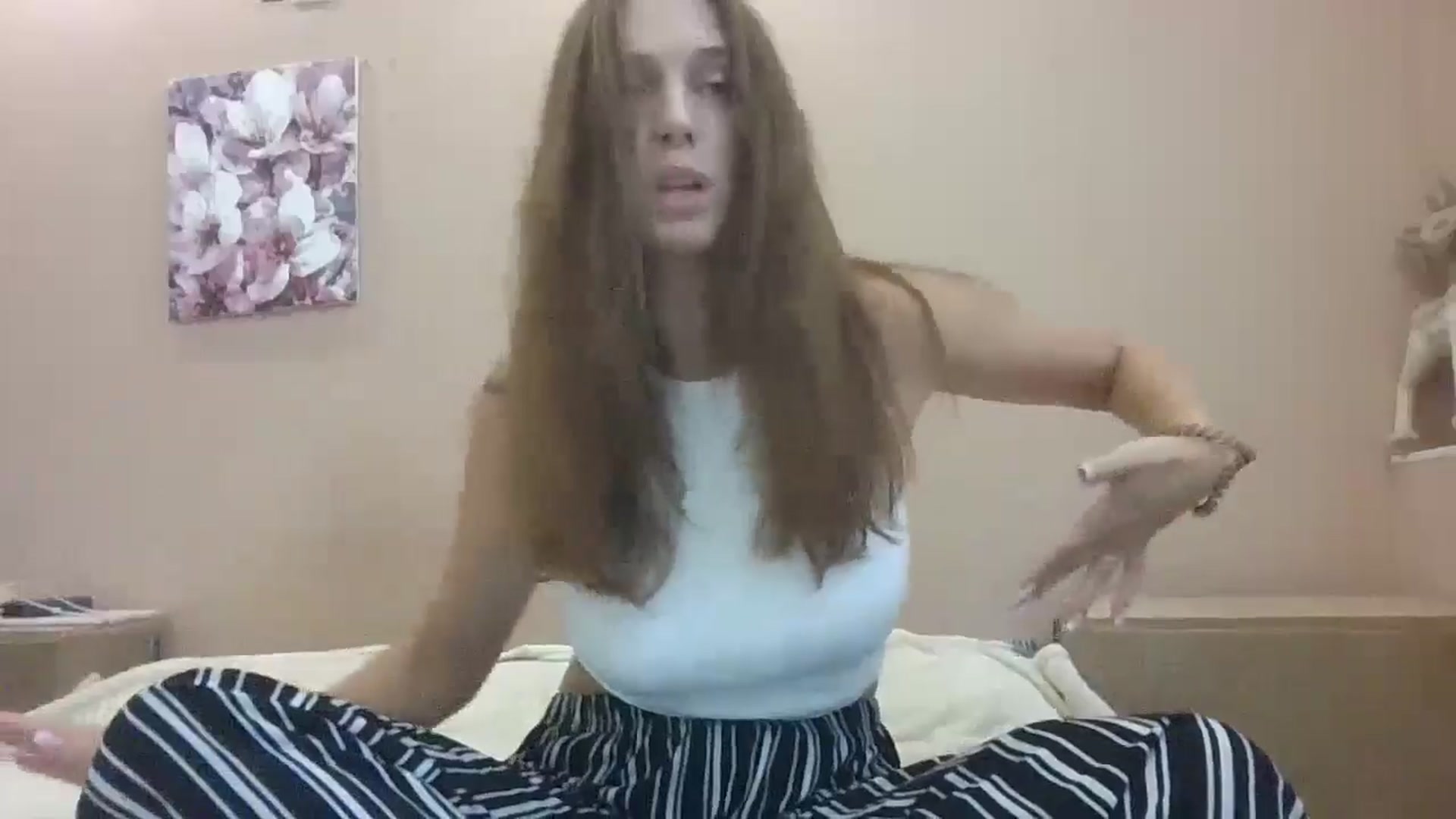 Gallery image thumbnail from HaleyReed's myfreecams stream on, 08/15/2024, 10:25 image 20 of 20