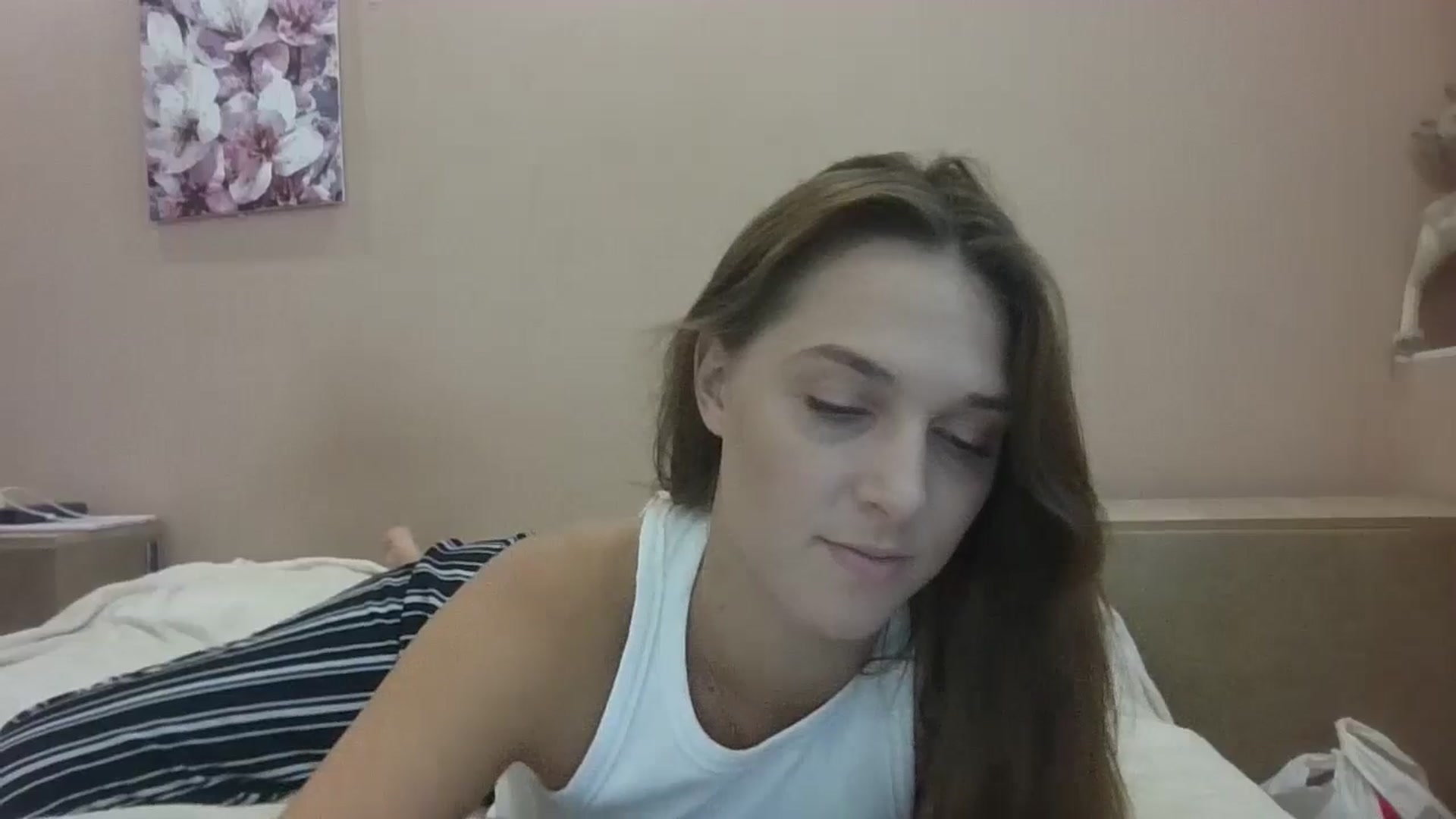 Gallery image thumbnail from HaleyReed's myfreecams stream on, 08/15/2024, 10:39 image 15 of 20