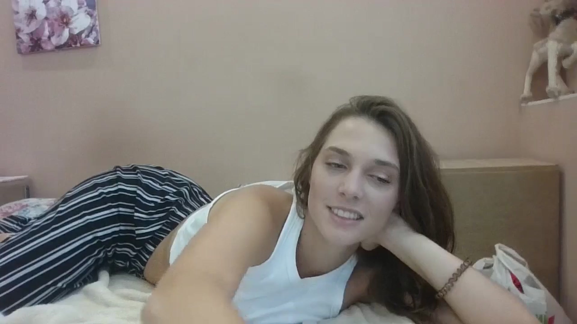 Gallery image thumbnail from HaleyReed's myfreecams stream on, 08/15/2024, 12:28 image 16 of 20