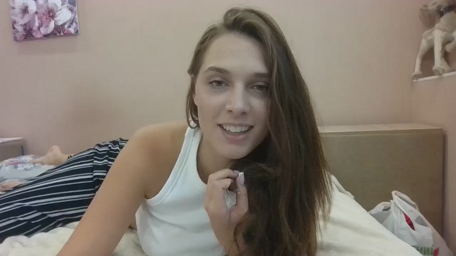 Gallery image thumbnail from HaleyReed's myfreecams stream on, 08/15/2024, 12:28 image 1 of 20