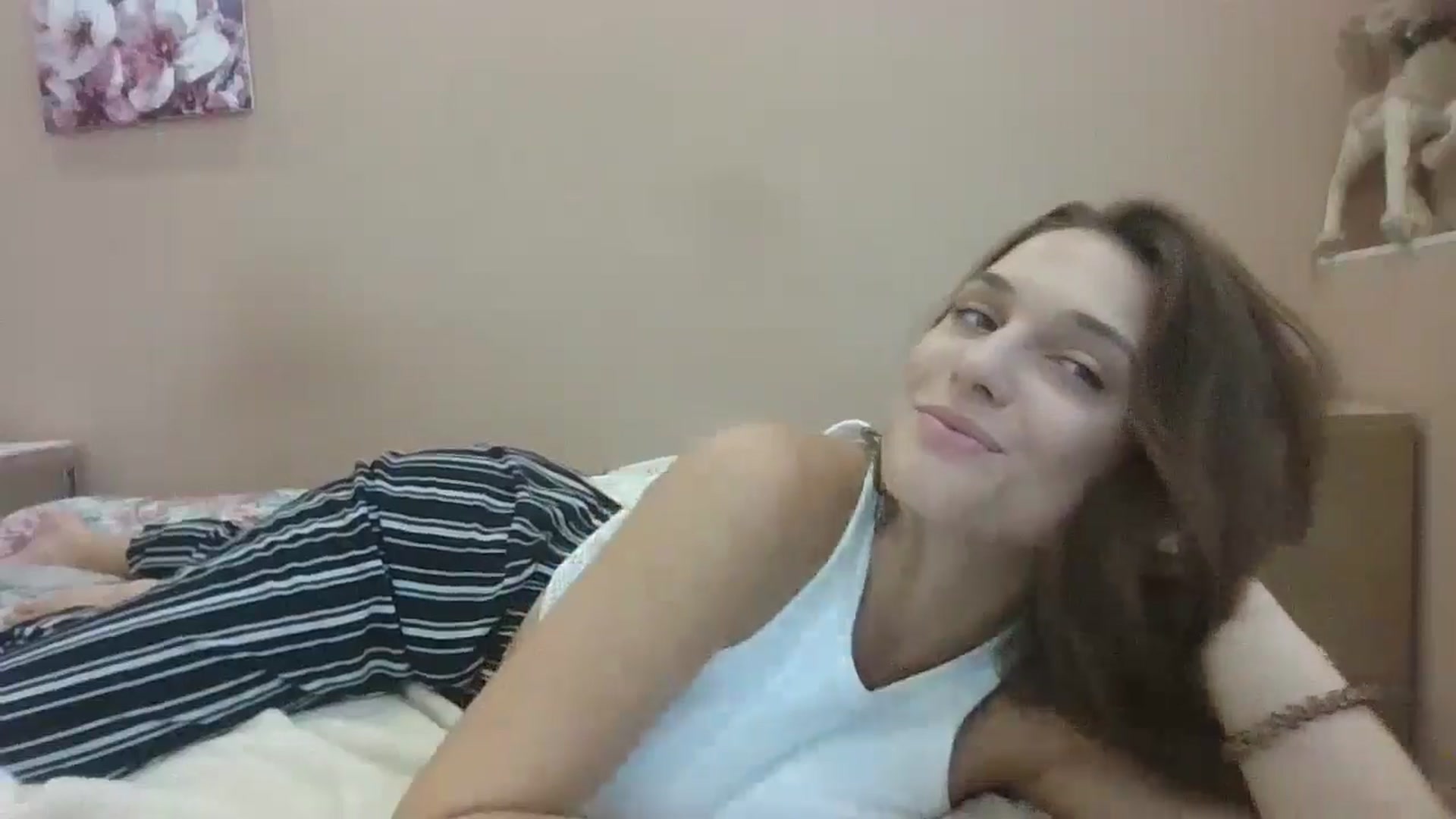 Gallery image thumbnail from HaleyReed's myfreecams stream on, 08/15/2024, 12:28 image 11 of 20