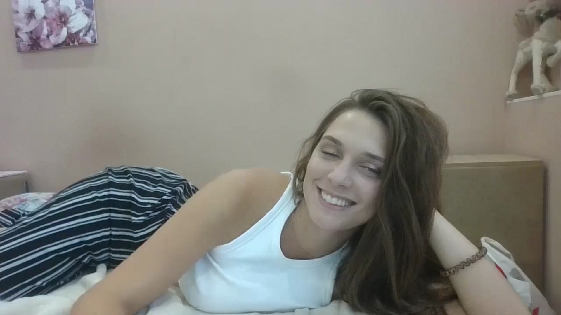 Gallery image thumbnail from HaleyReed's myfreecams stream on, 08/15/2024, 12:28 image 17 of 20