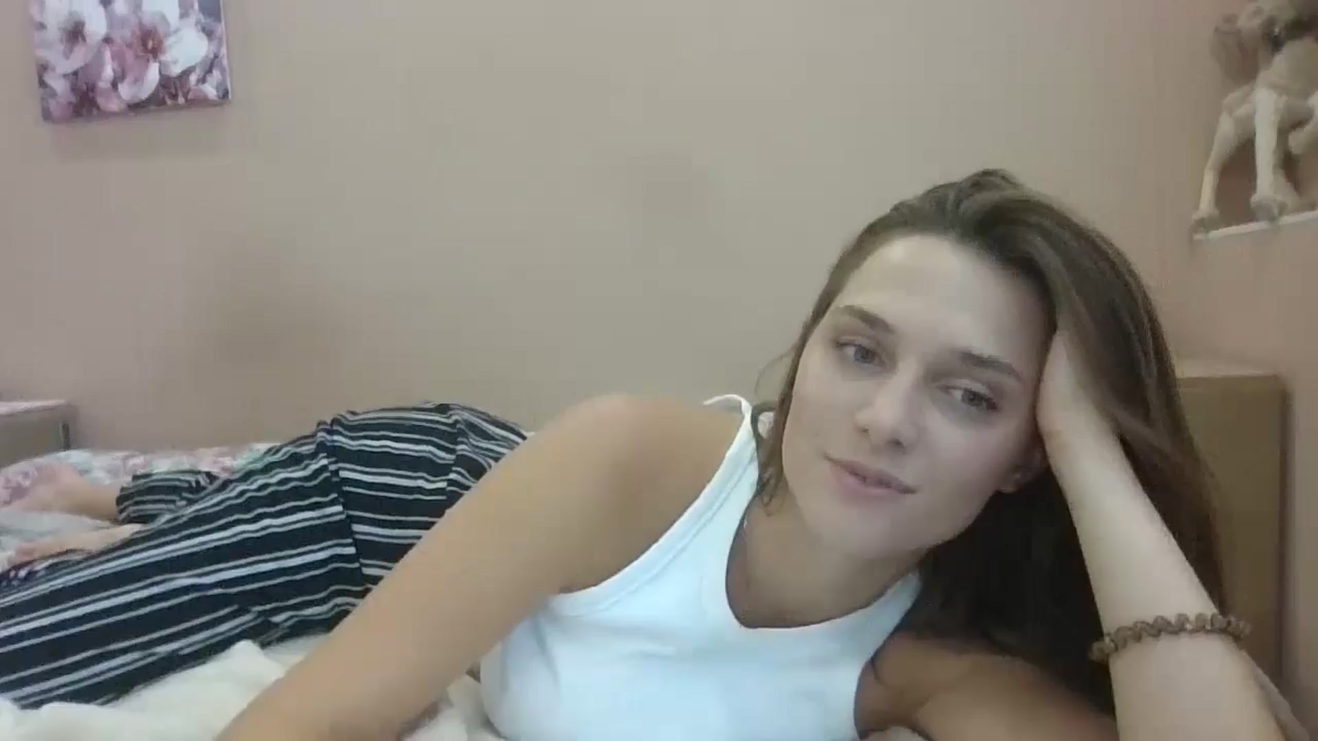 Gallery image thumbnail from HaleyReed's myfreecams stream on, 08/15/2024, 12:28 image 10 of 20