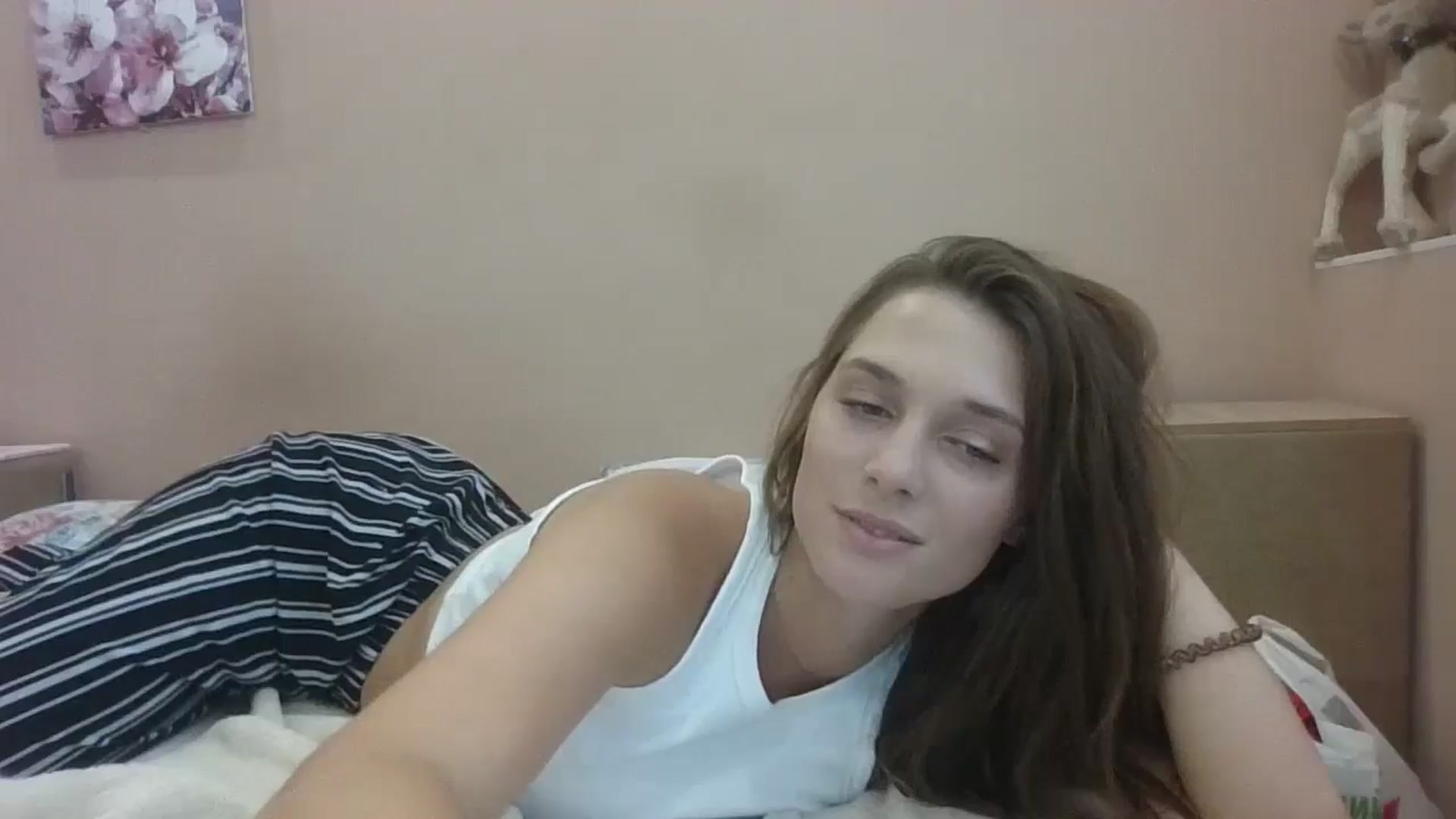 Gallery image thumbnail from HaleyReed's myfreecams stream on, 08/15/2024, 12:28 image 18 of 20
