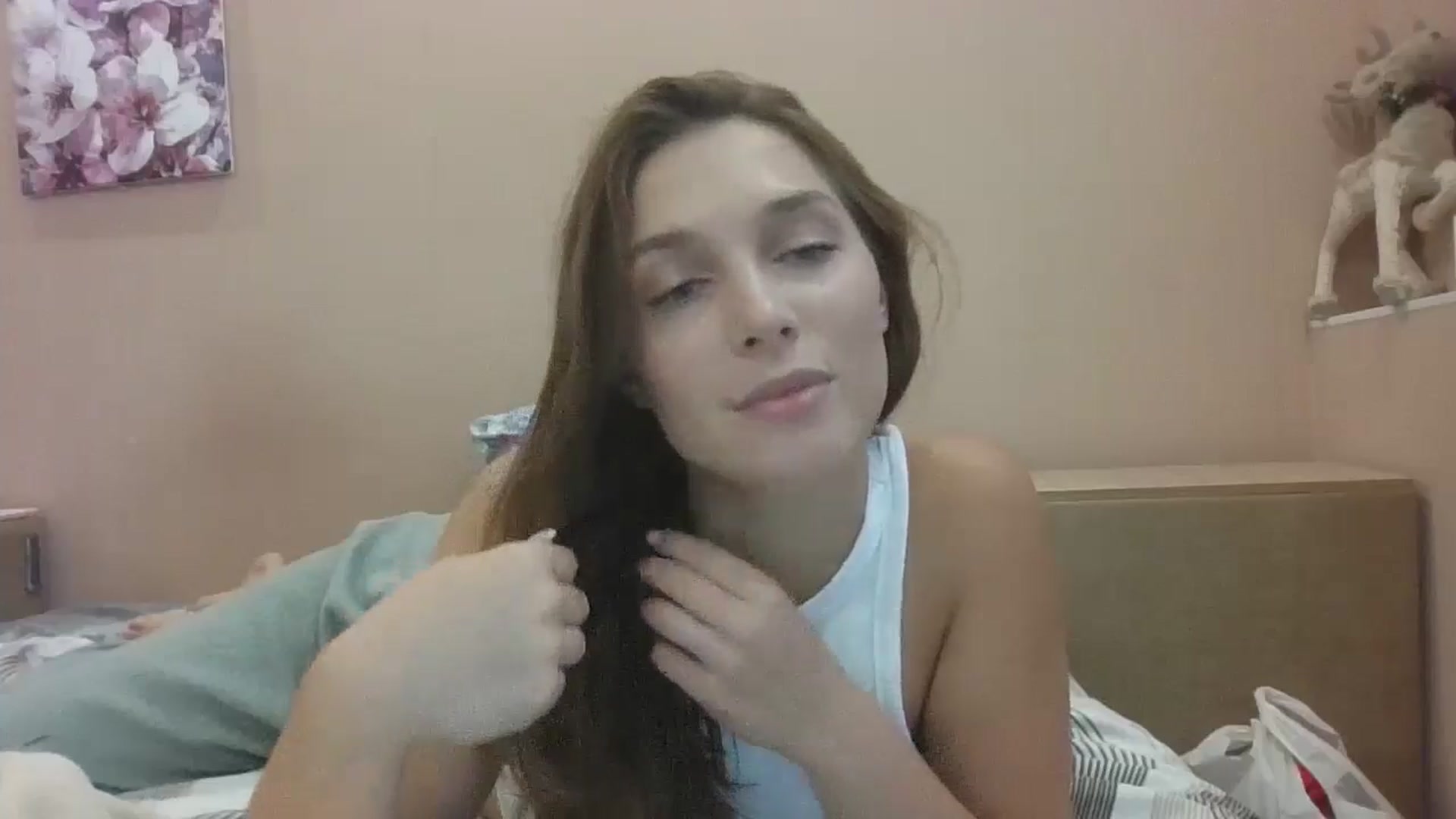 Gallery image thumbnail from HaleyReed's myfreecams stream on, 08/15/2024, 13:29 image 5 of 20