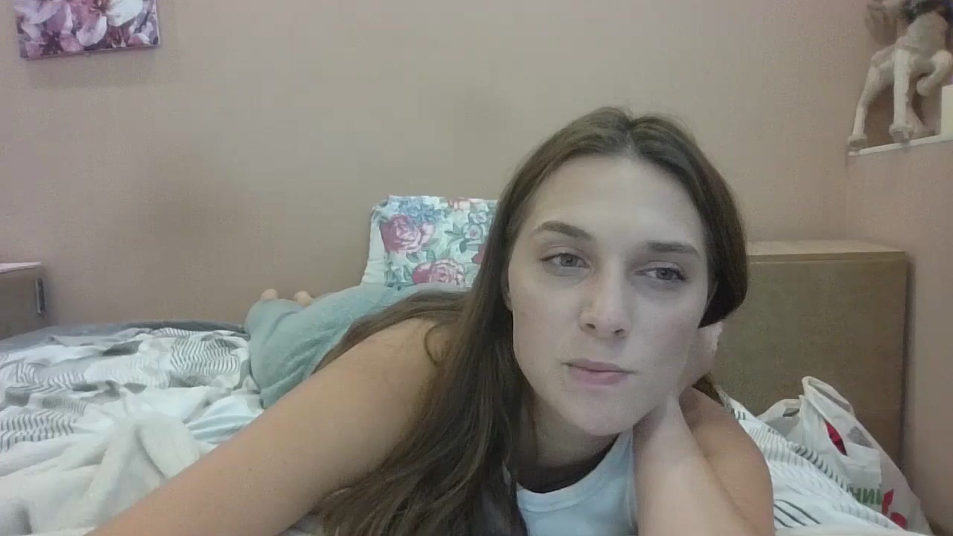 Gallery image thumbnail from HaleyReed's myfreecams stream on, 08/15/2024, 13:29 image 17 of 20