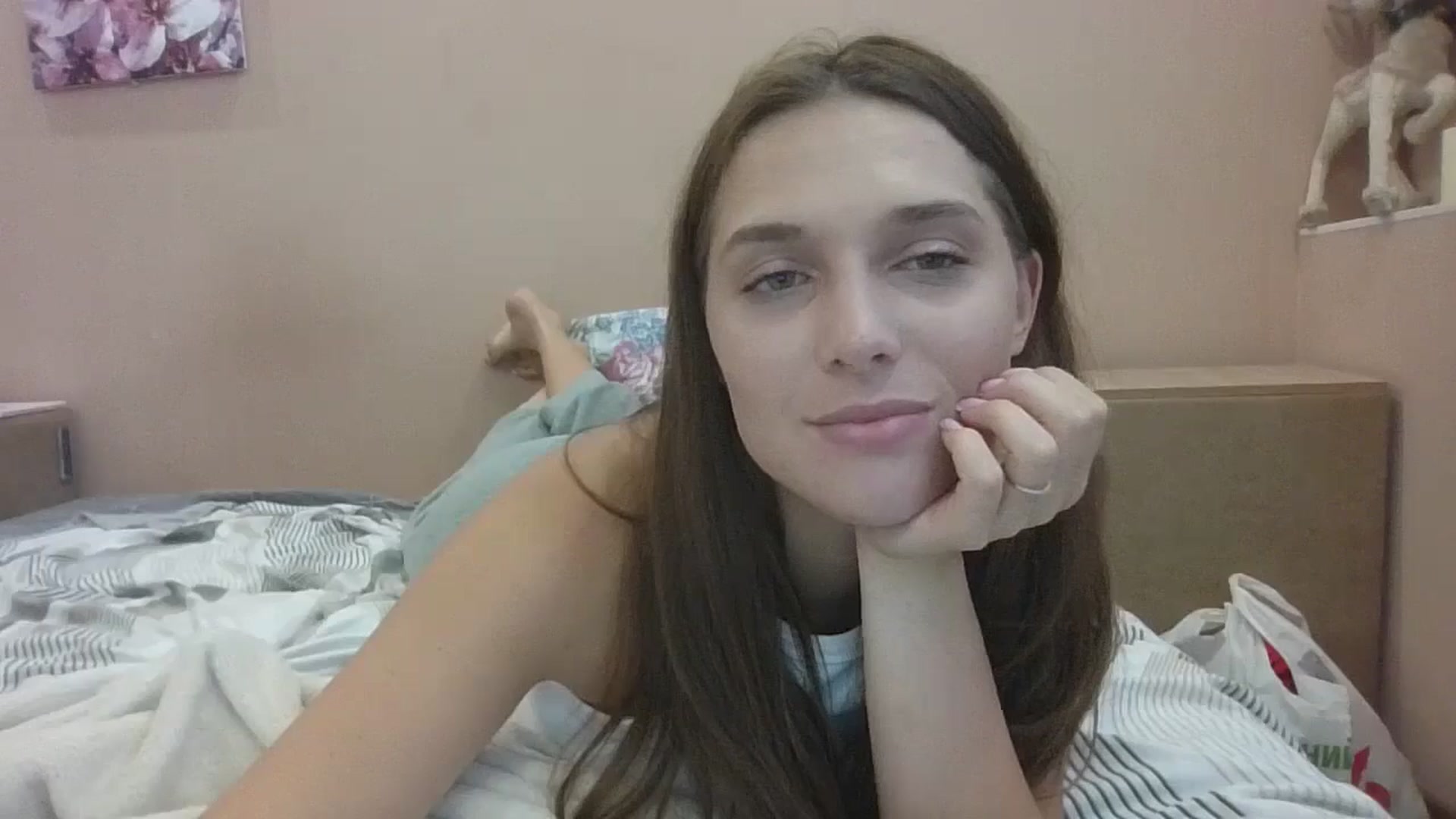 Gallery image thumbnail from HaleyReed's myfreecams stream on, 08/15/2024, 13:29 image 19 of 20