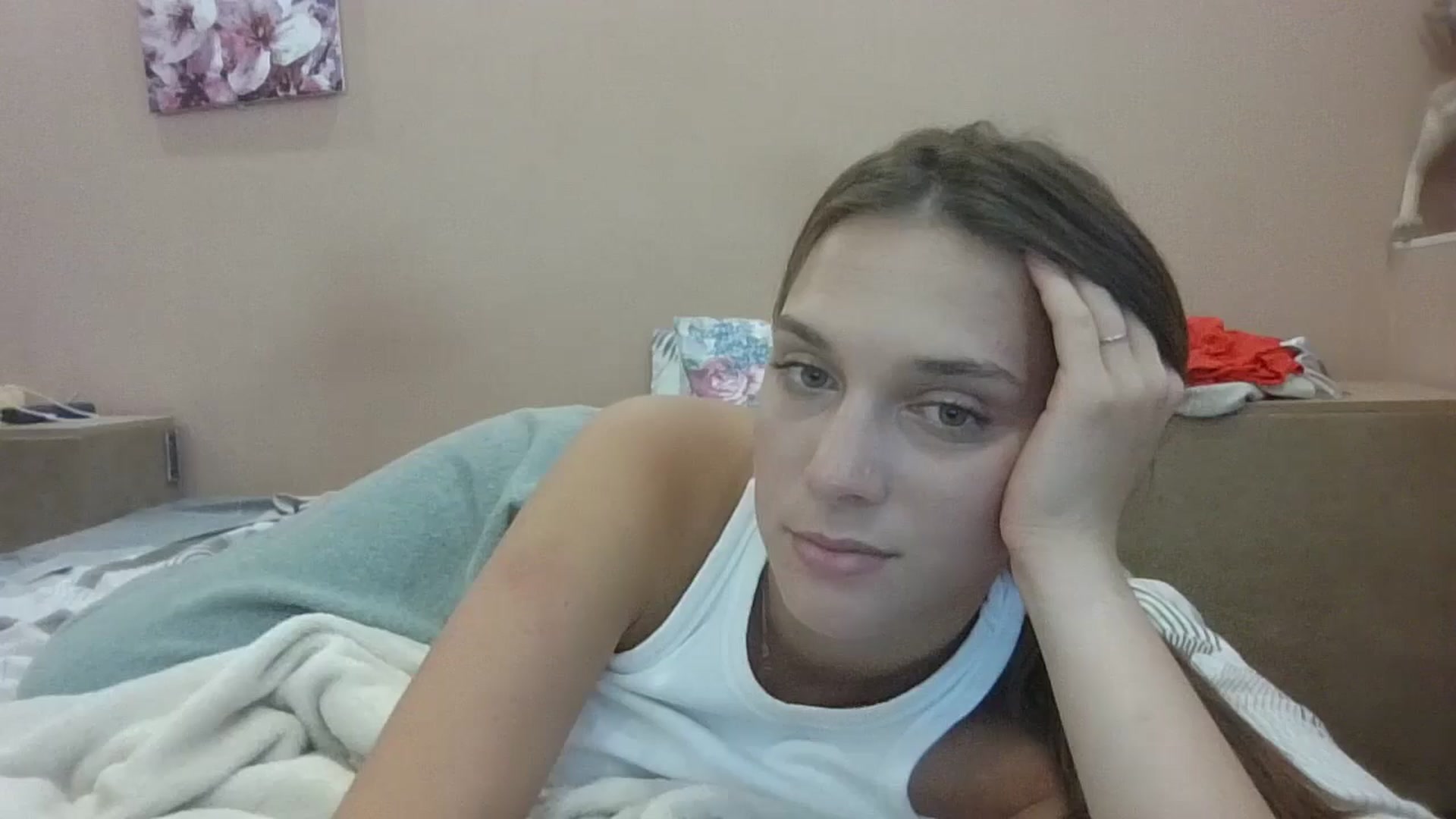 Gallery image thumbnail from HaleyReed's myfreecams stream on, 08/15/2024, 14:42 image 18 of 20
