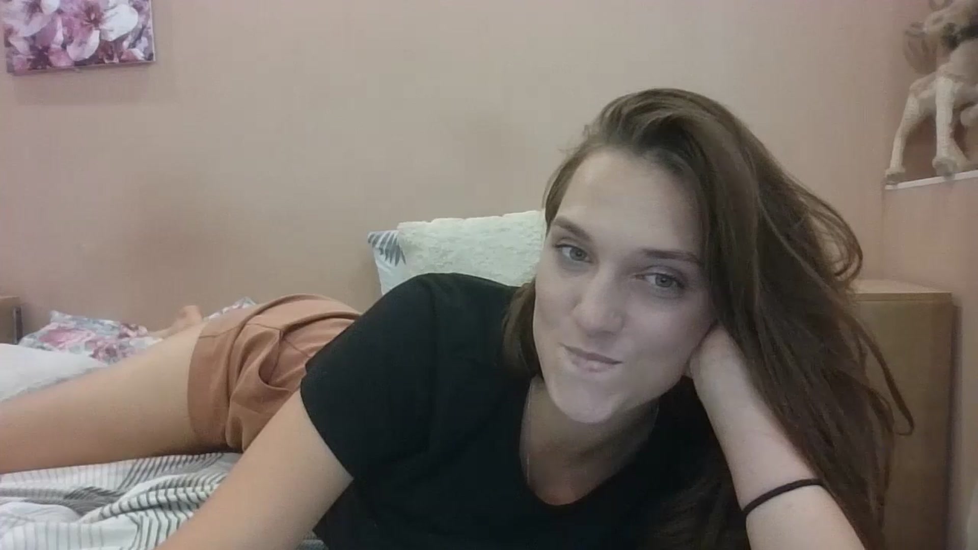 Gallery image thumbnail from HaleyReed's myfreecams stream on, 08/16/2024, 14:07 image 6 of 20