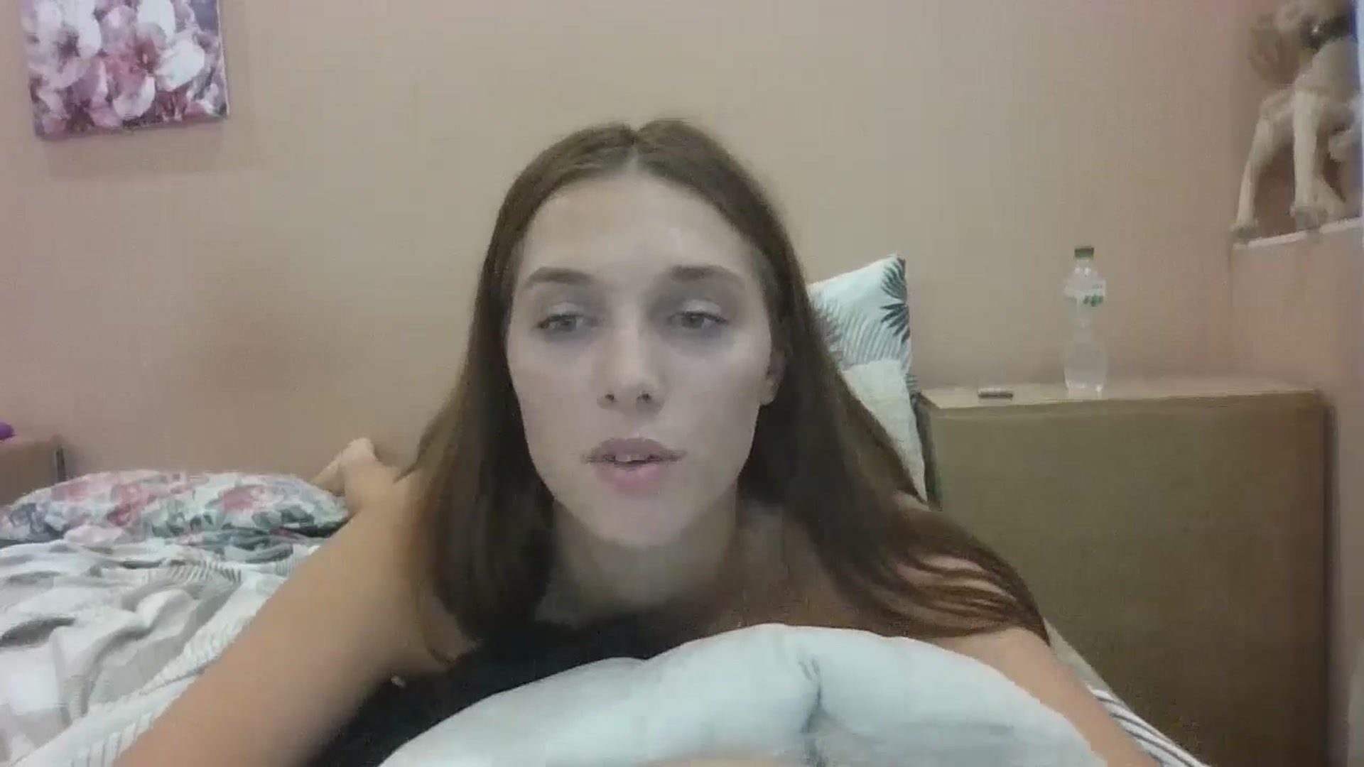Gallery image thumbnail from HaleyReed's myfreecams stream on, 08/16/2024, 15:25 image 11 of 20