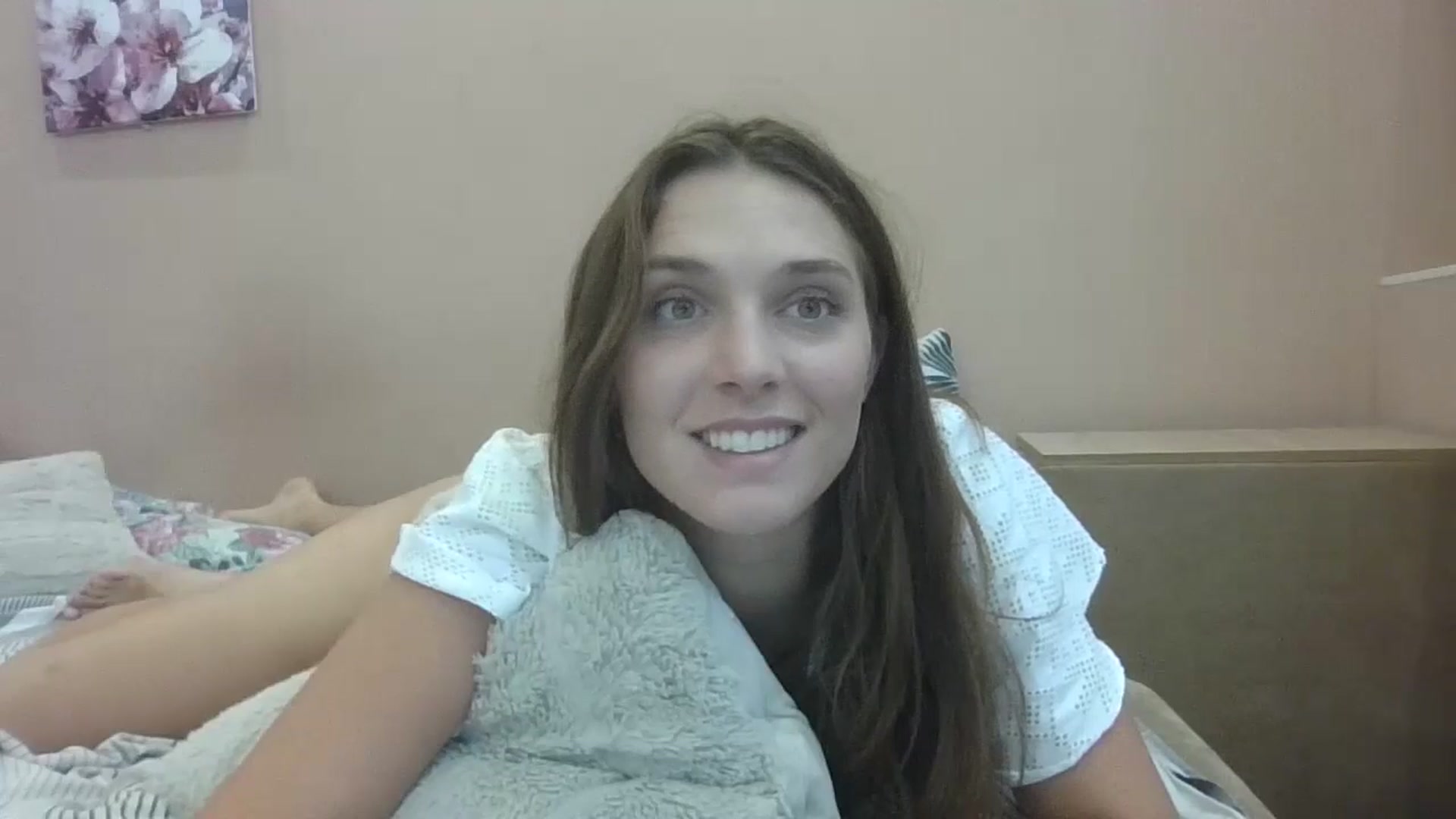 Gallery image thumbnail from HaleyReed's myfreecams stream on, 08/17/2024, 10:15 image 19 of 20