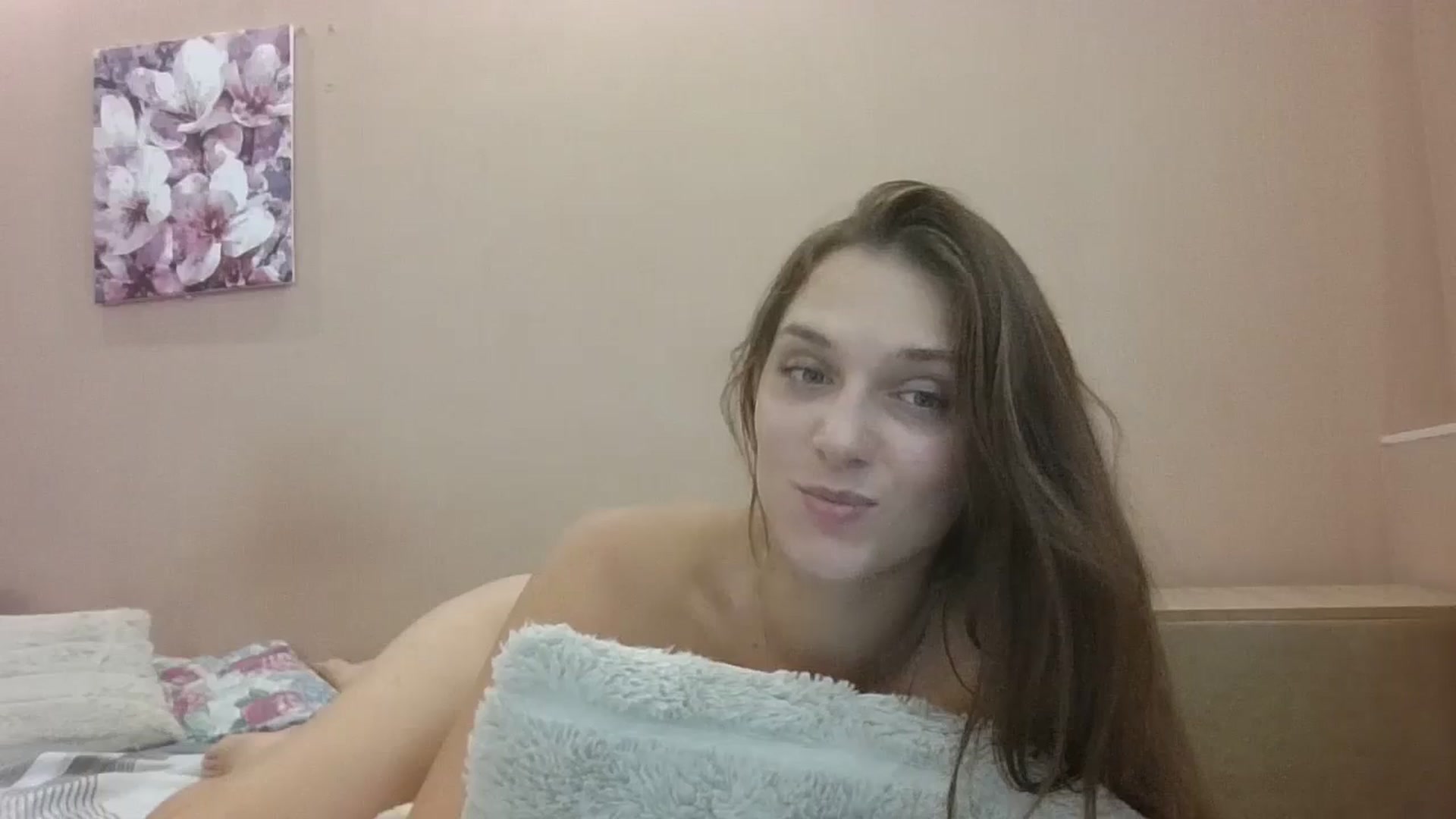 Gallery image thumbnail from HaleyReed's myfreecams stream on, 08/17/2024, 10:15 image 7 of 20