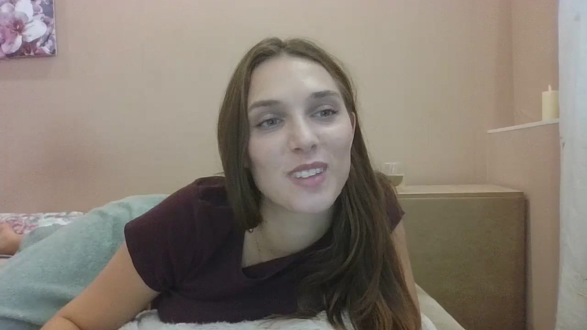 Gallery image thumbnail from HaleyReed's myfreecams stream on, 08/17/2024, 12:09 image 8 of 20