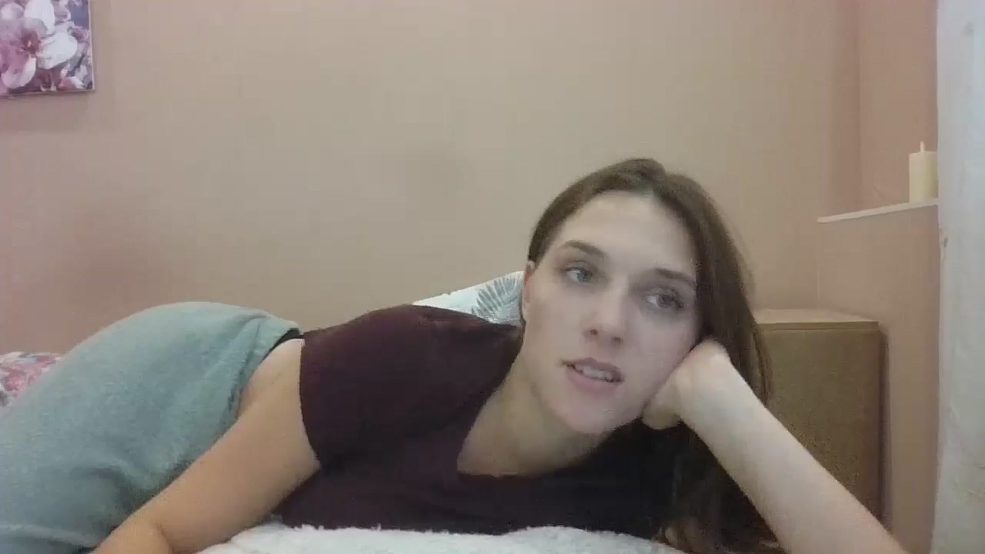 Gallery image thumbnail from HaleyReed's myfreecams stream on, 08/17/2024, 12:09 image 3 of 20