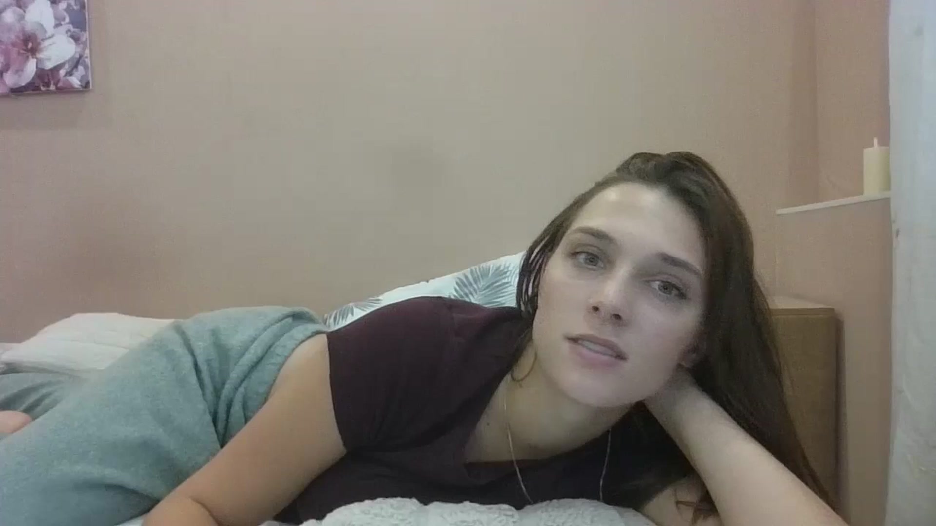 Gallery image thumbnail from HaleyReed's myfreecams stream on, 08/17/2024, 13:03 image 2 of 20